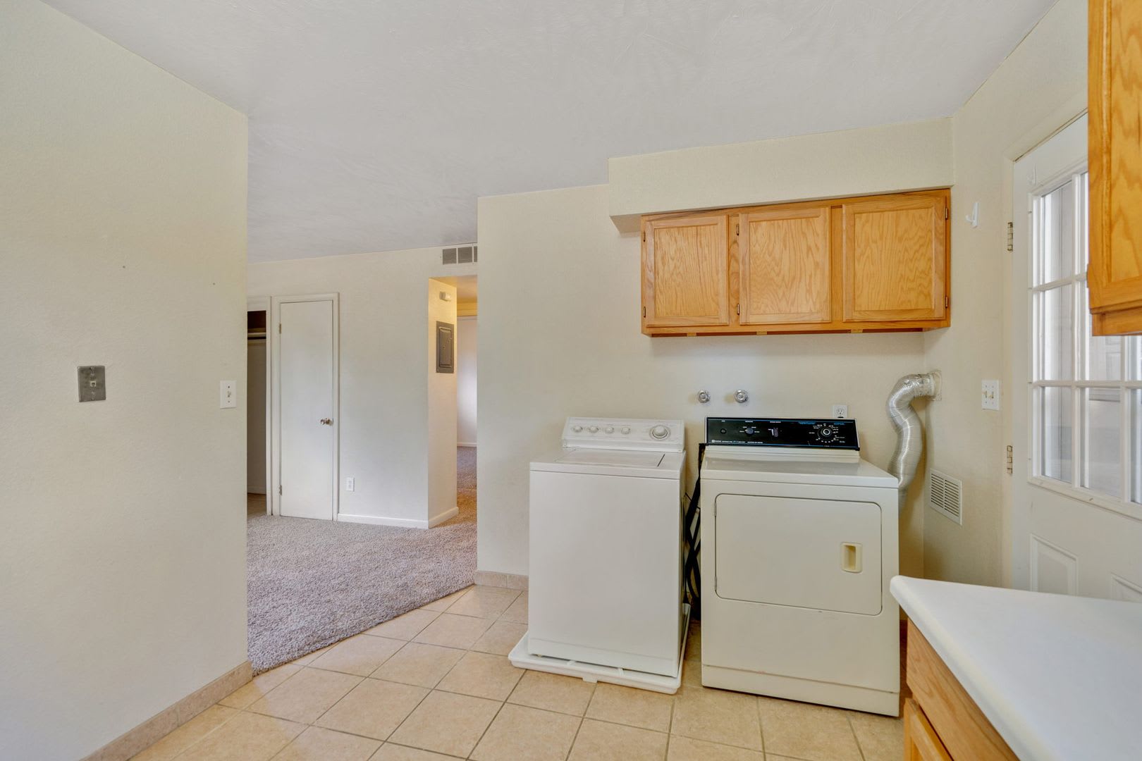 2108 Applewood – photo 4