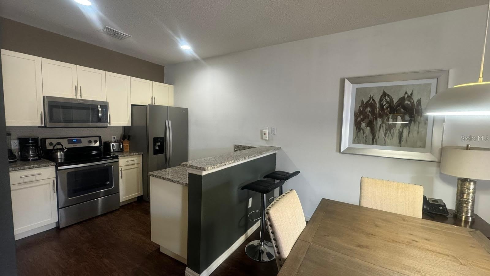8909 SHINE Drive – photo 4