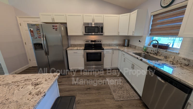 1731 Union St – photo 5