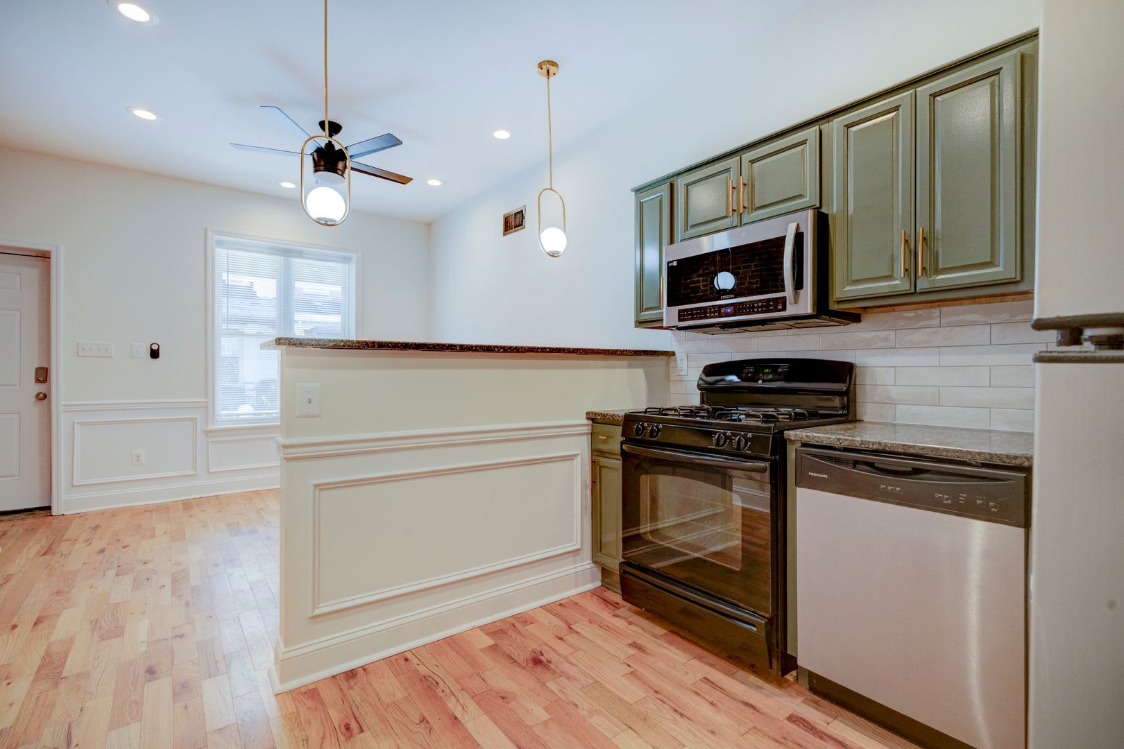✨ Spacious Living in the Heart of Philadelphia – photo 2