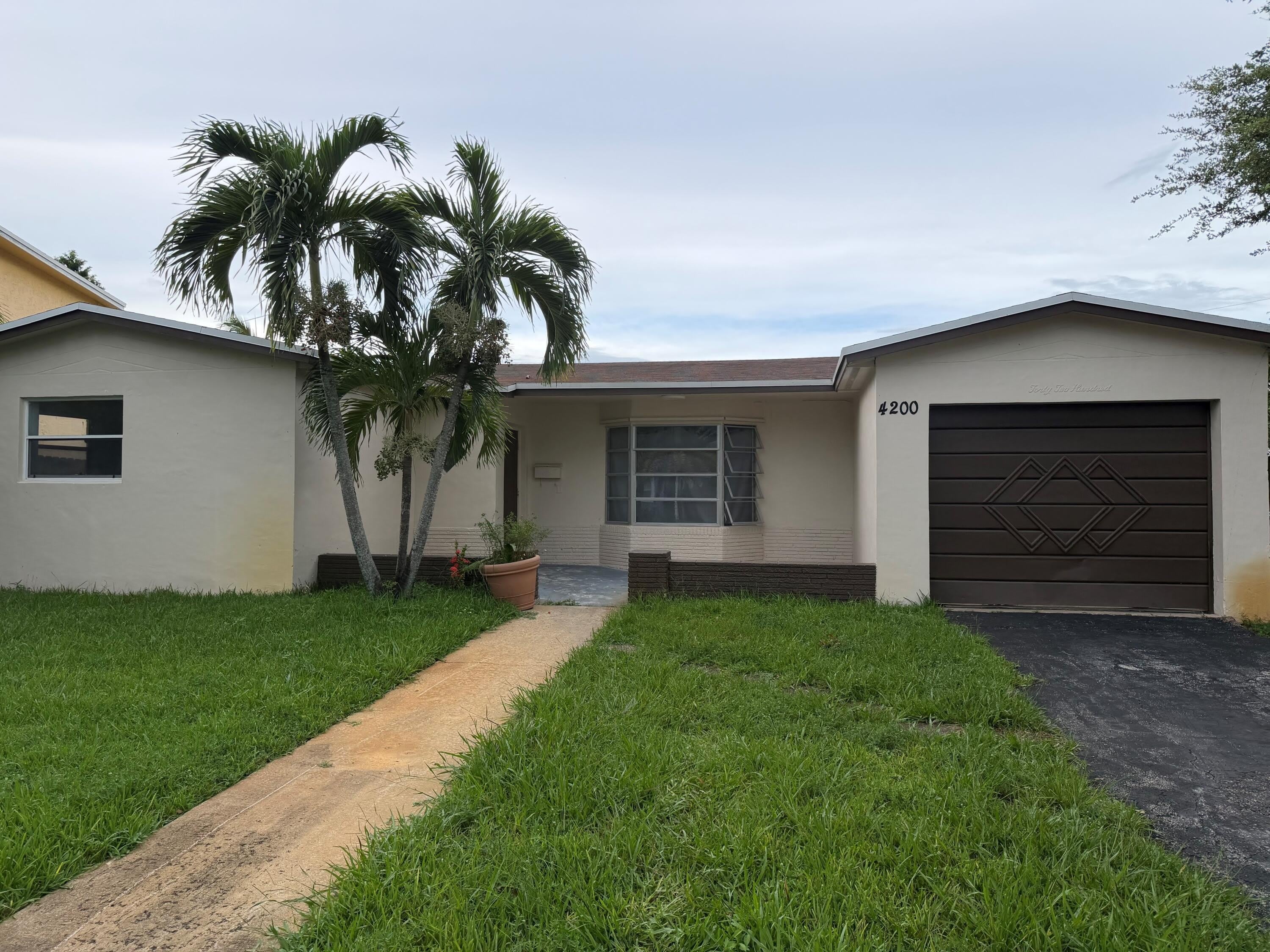 4200 Nw 37Th Terrace – photo 1