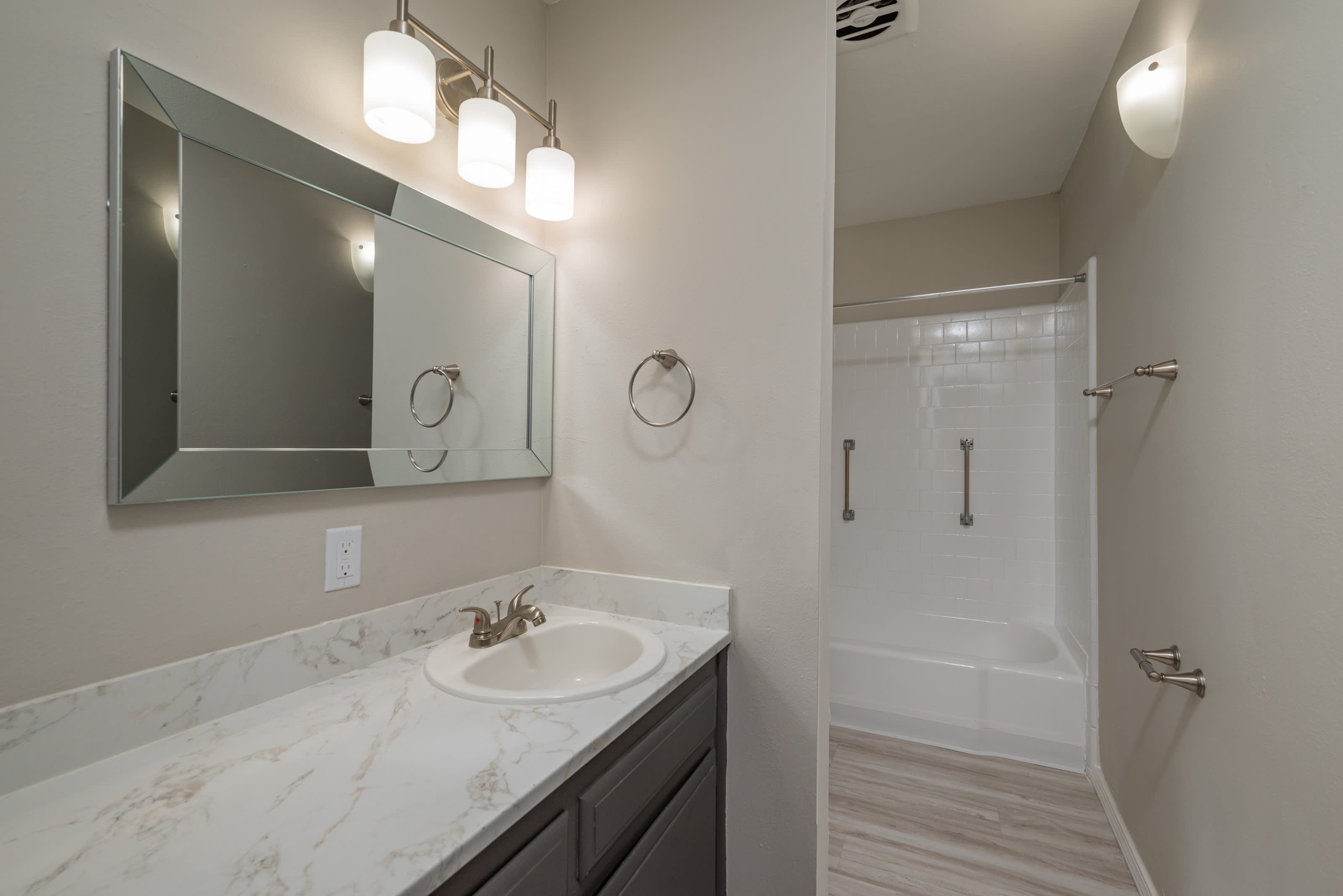 Pine Lane Apartments – photo 4