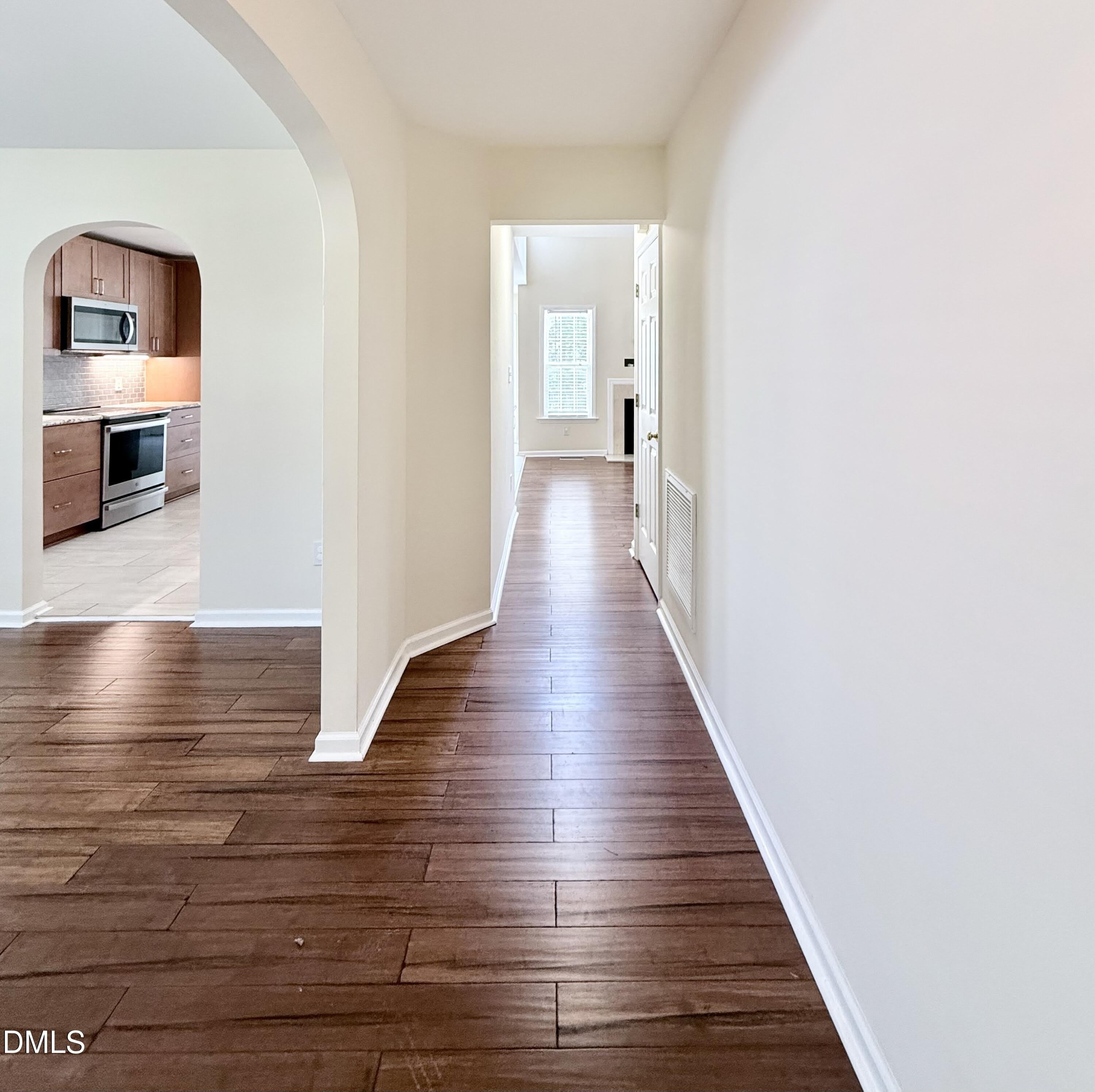 2729 E Shoreham Street – photo 3