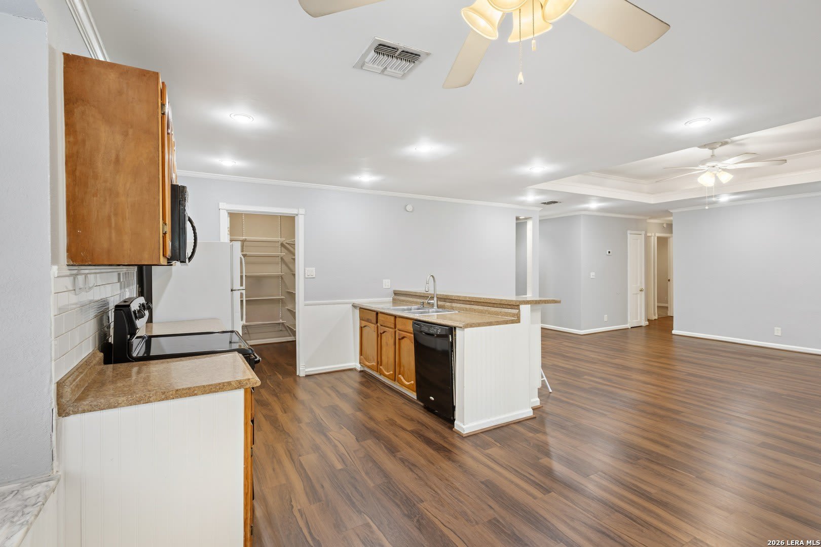 4823 Blue Heron St – photo 5
