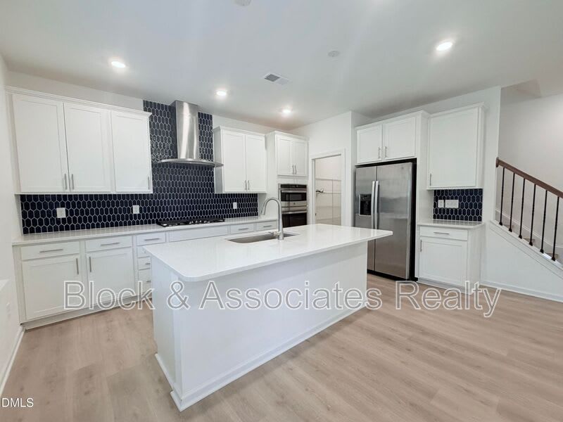 611 Contento Ct – photo 3