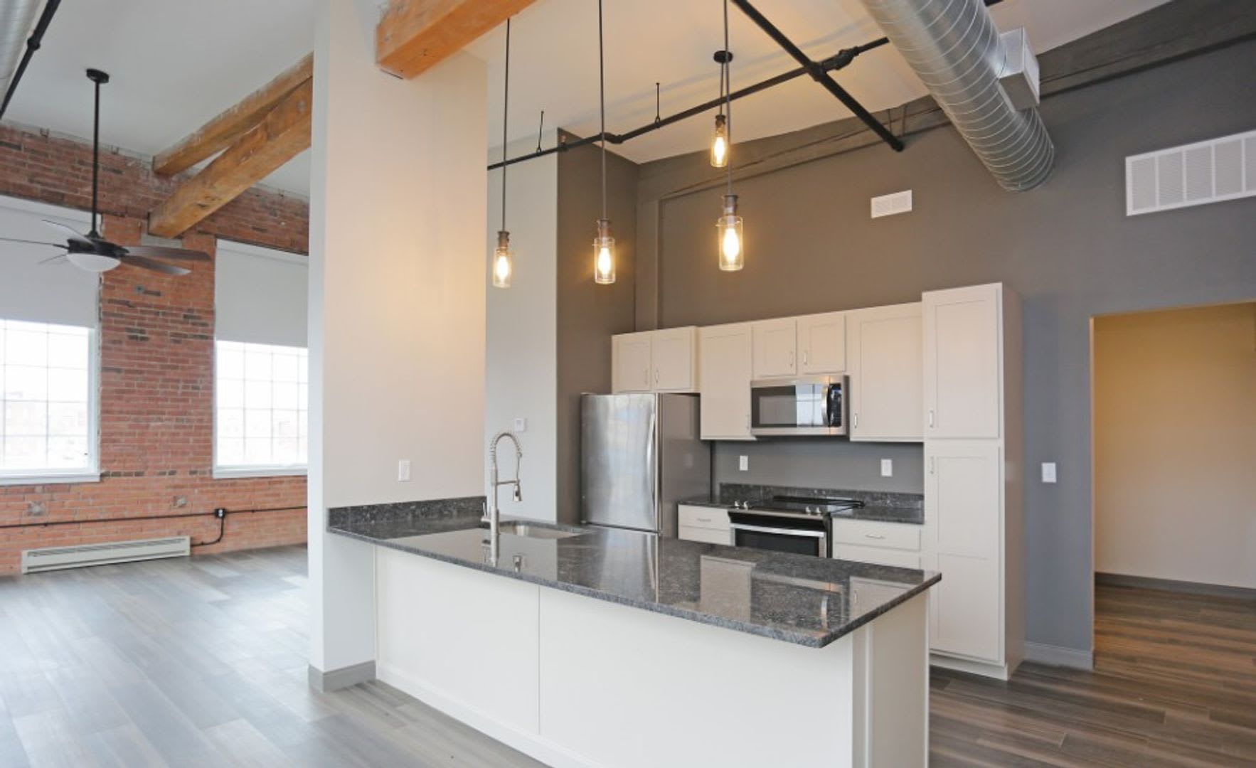 Oak Knitting Mill Apartments – Franklin Square Available – photo 3