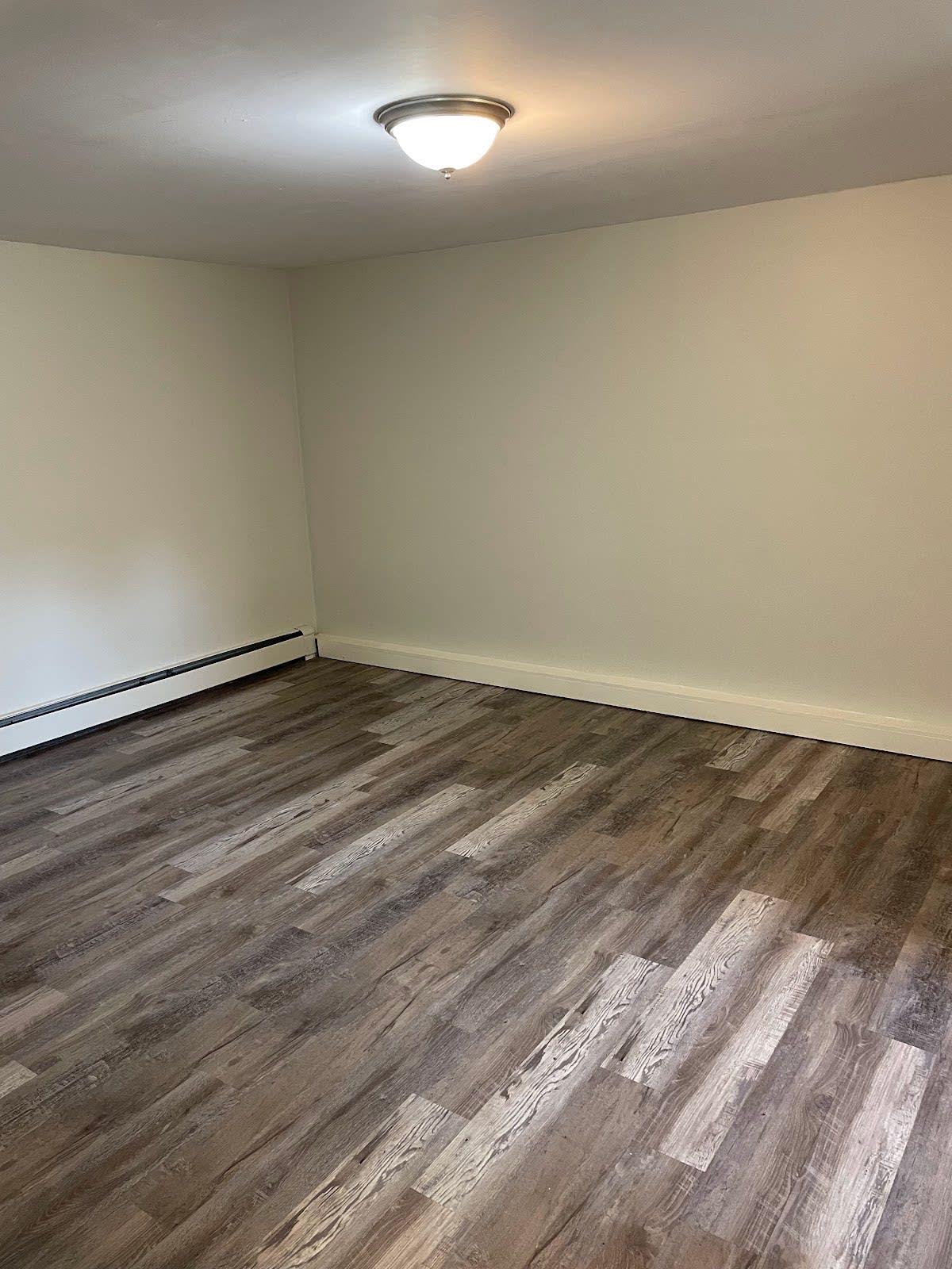 93 Riverview Apartment – photo 3