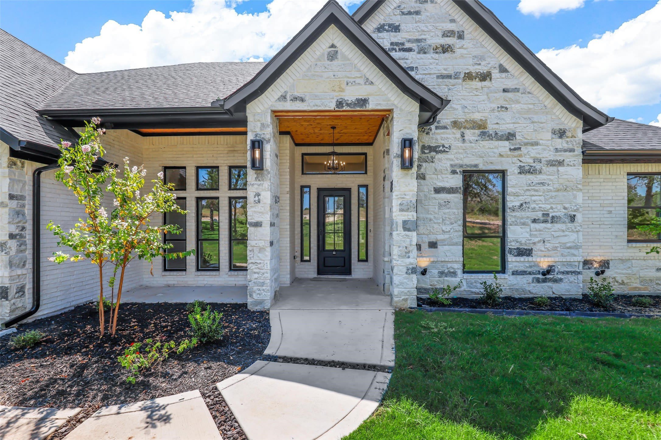 1064 Glenoaks Drive – photo 5