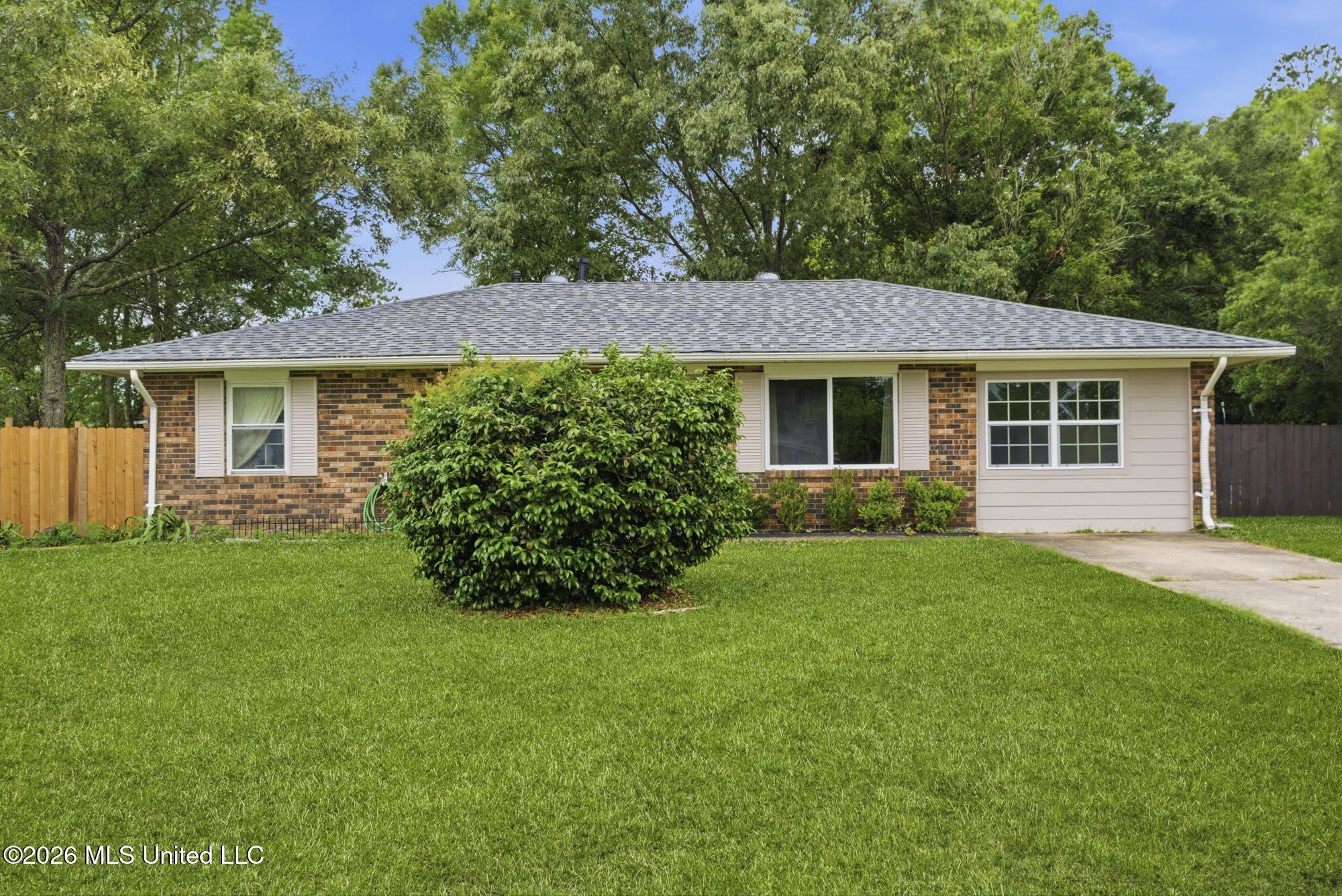 2616 W Angela Circle – photo 2