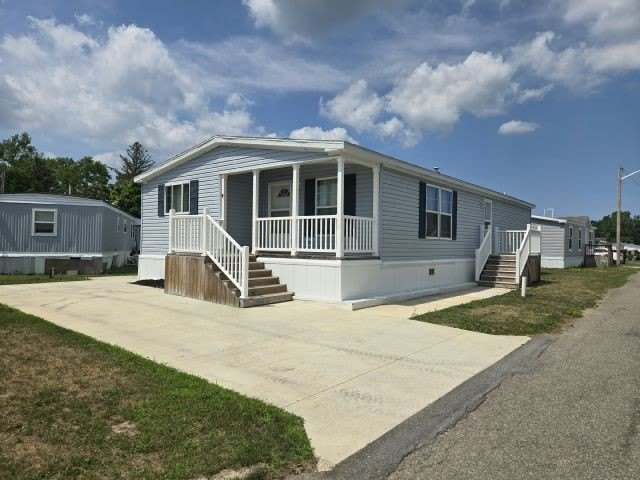 1411 Center Dr – photo 1