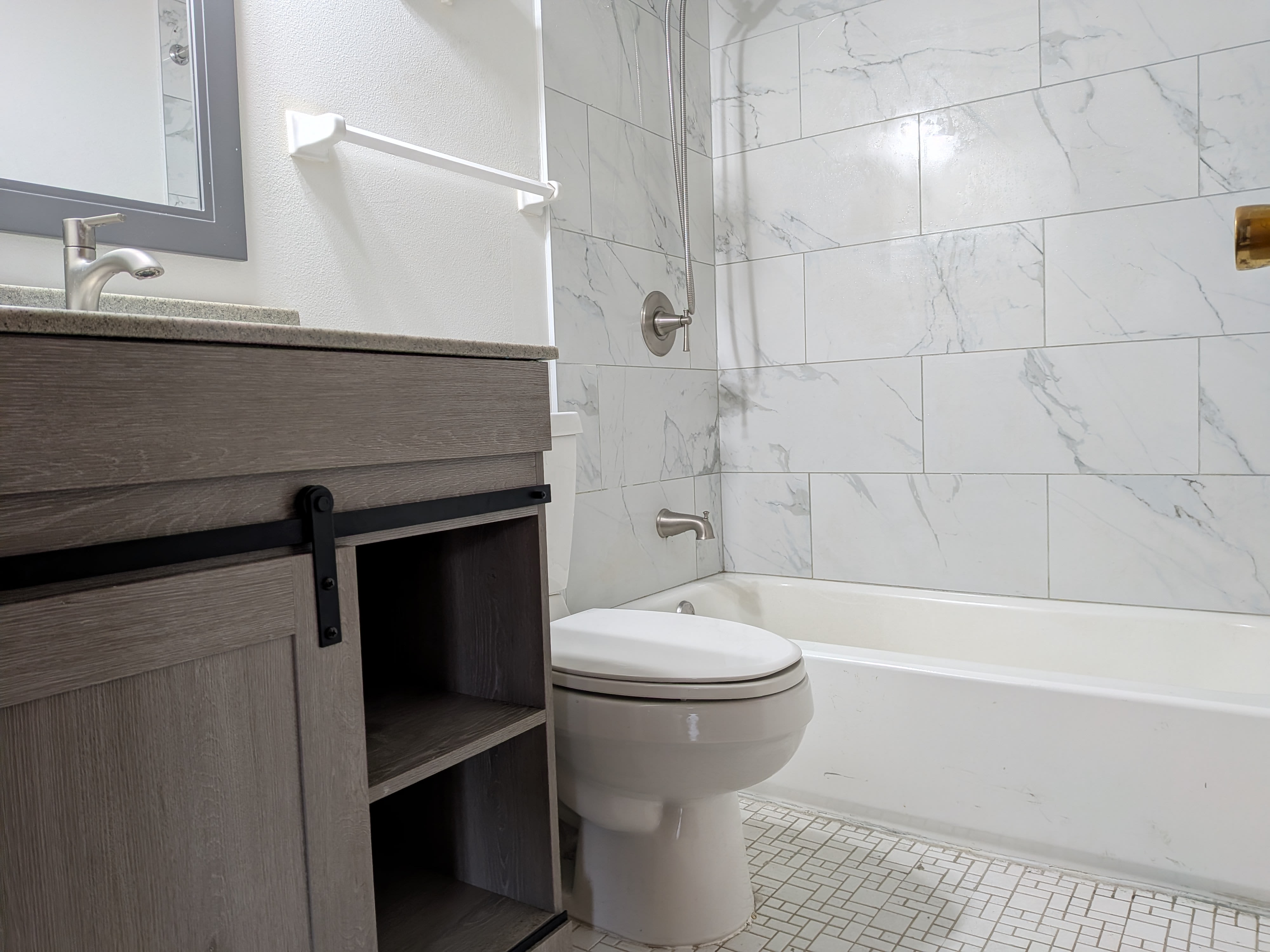 1684 South Carriage Lane – photo 2