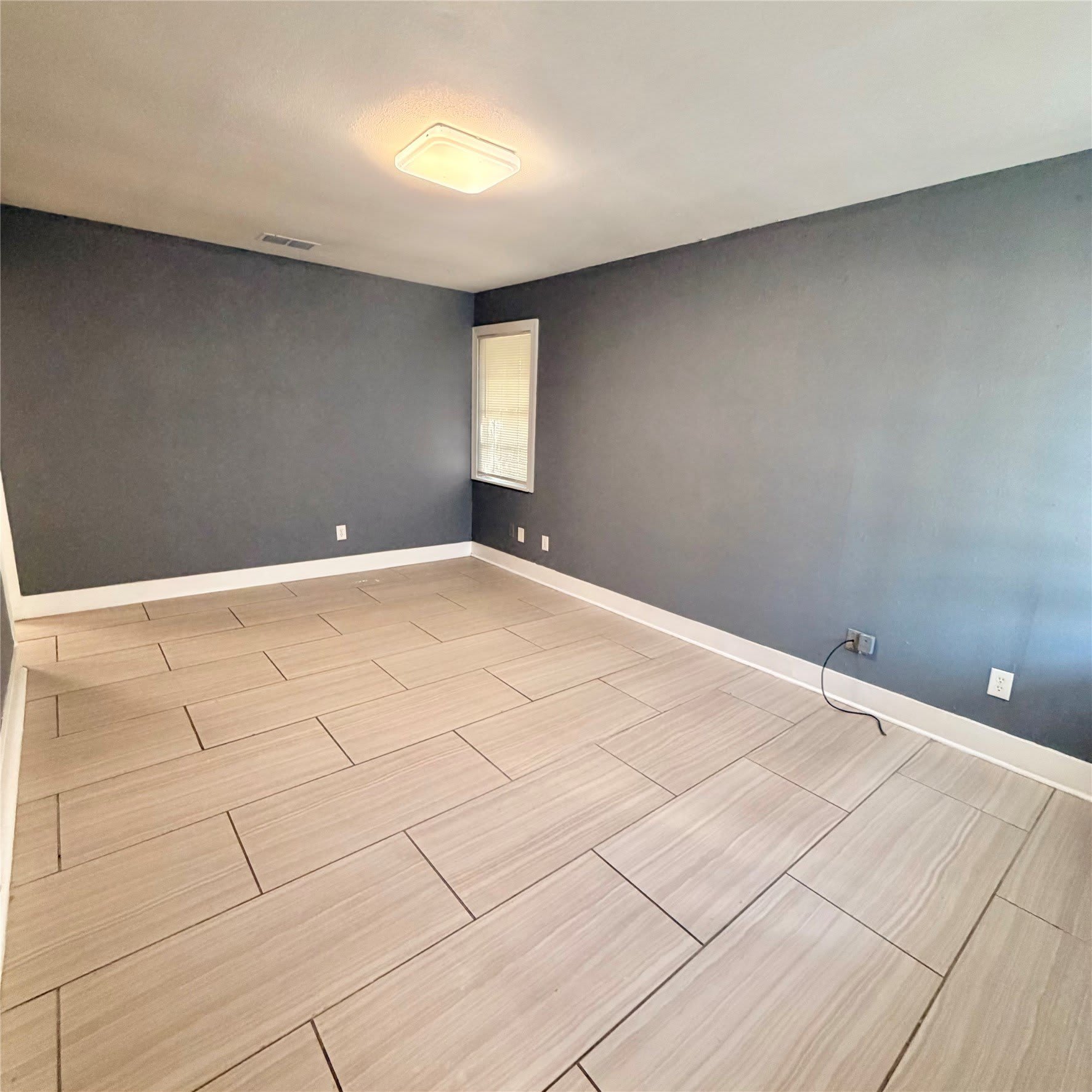 2423 Stonewall Street – photo 3