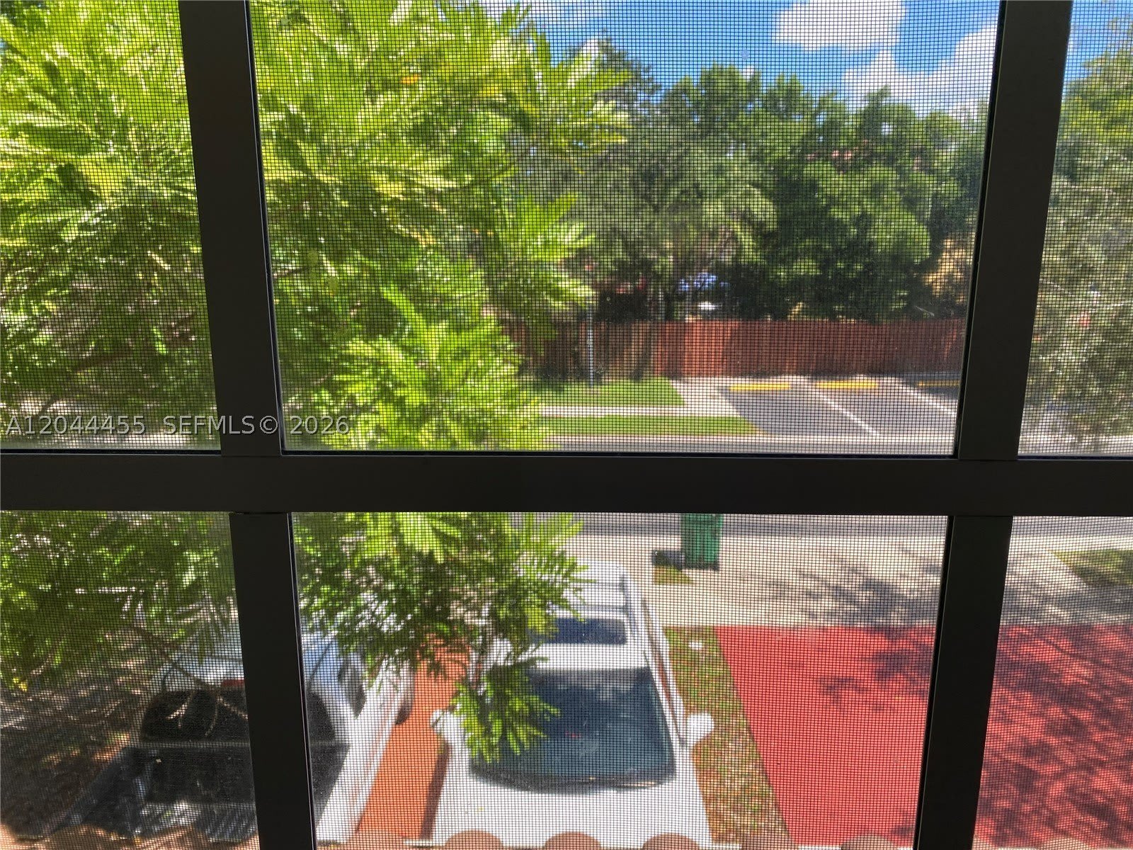 5028 SW 141st Ave – photo 2
