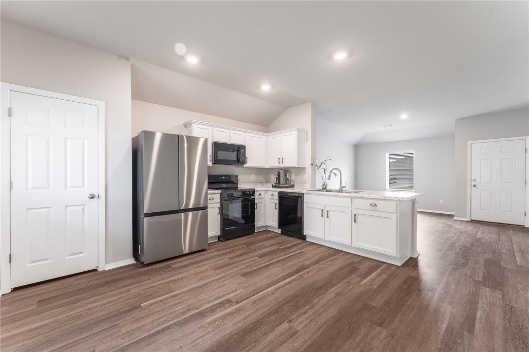 3604 N Hariet Drive – photo 5