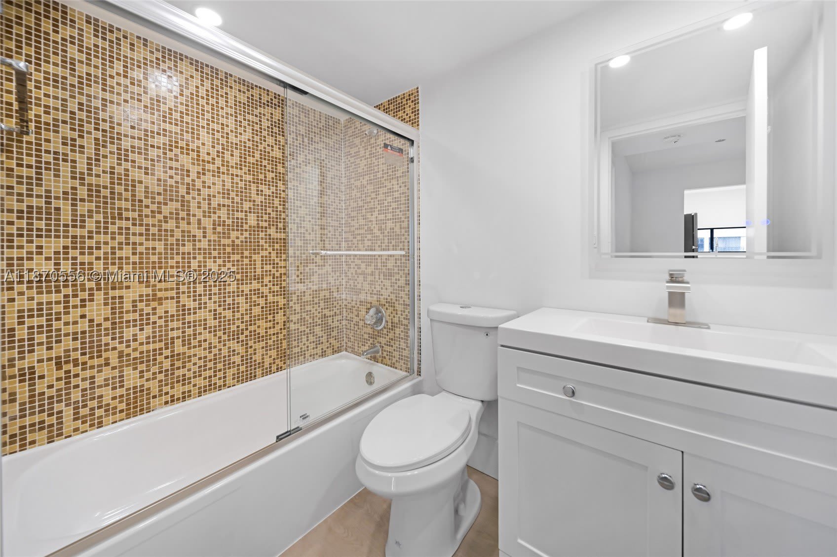 17021 N Bay Rd – photo 4