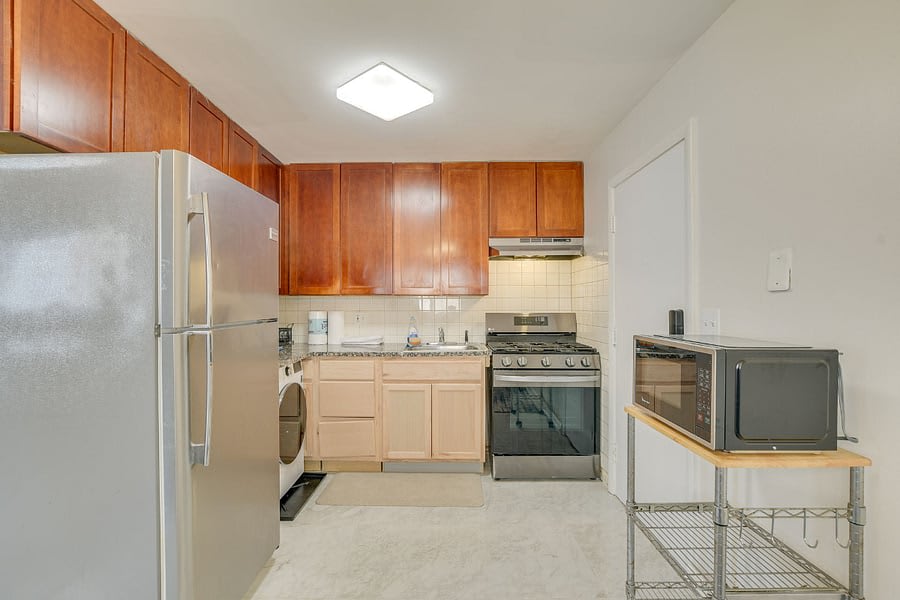 8845 Lamon Avenue – photo 5
