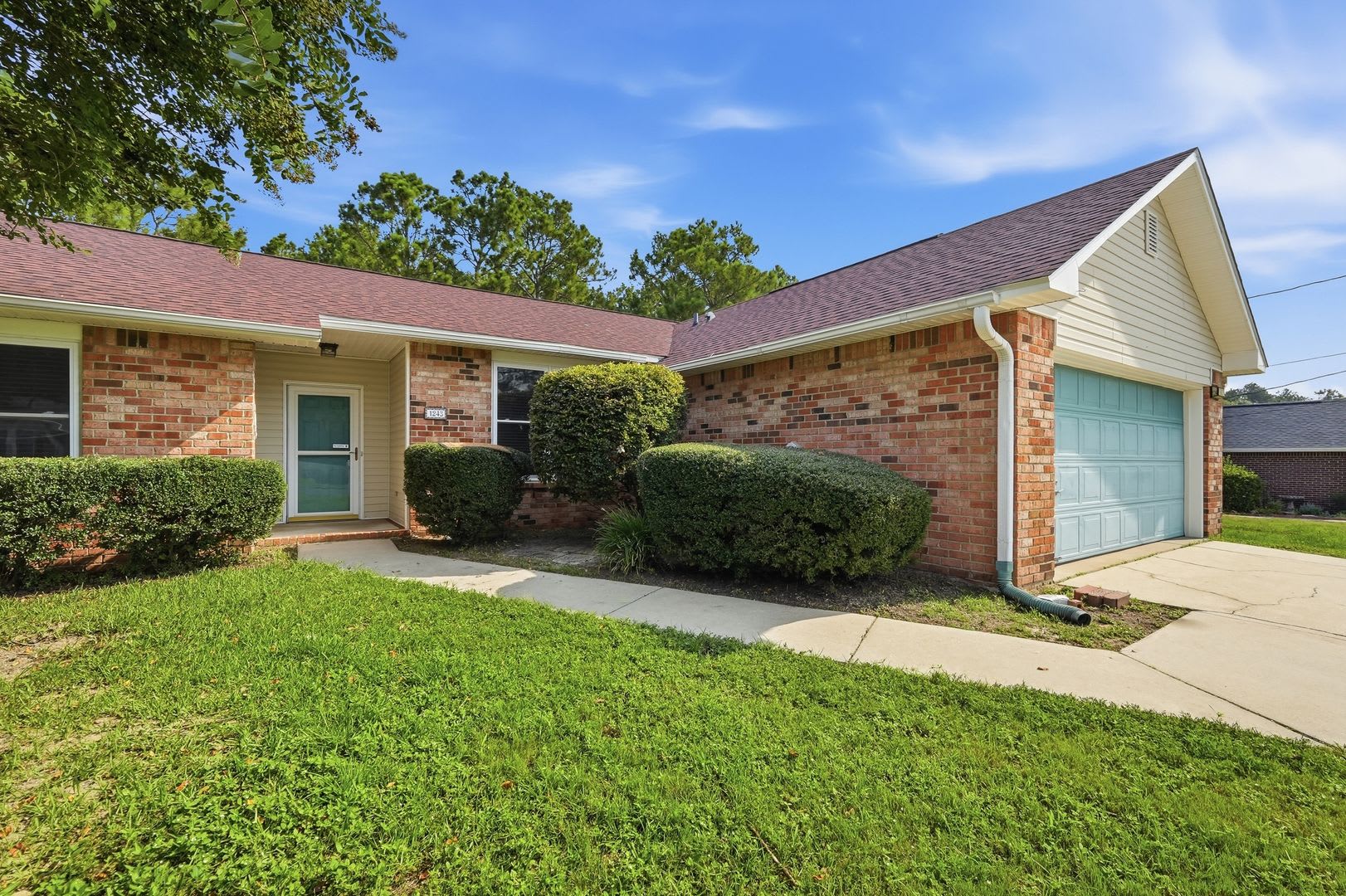 Your Own Backyard Oasis – 3 Bedroom Pool Home in South Crestview! – photo 3
