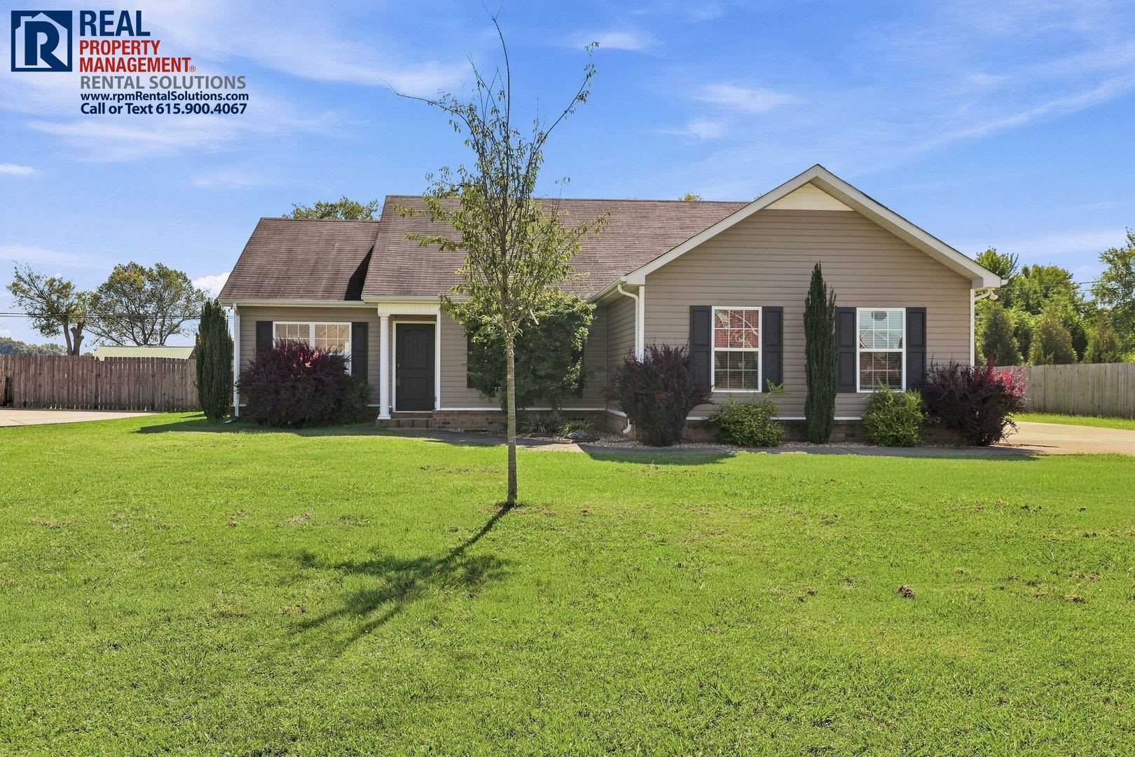 Beautiful 3bd 2 ba ranch style home with 2 car attached garage and a detached shop! – photo 1
