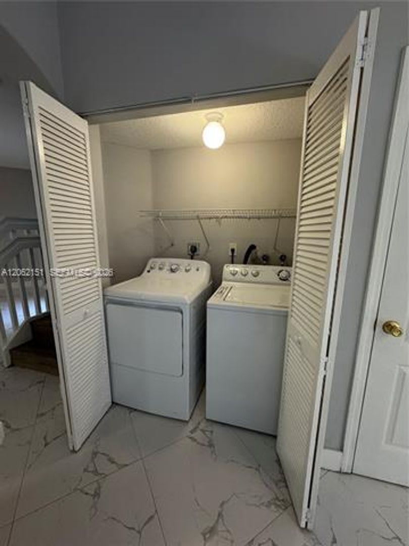 8360 NW 10th St th 9C, Miami, FL 33126 – photo 5