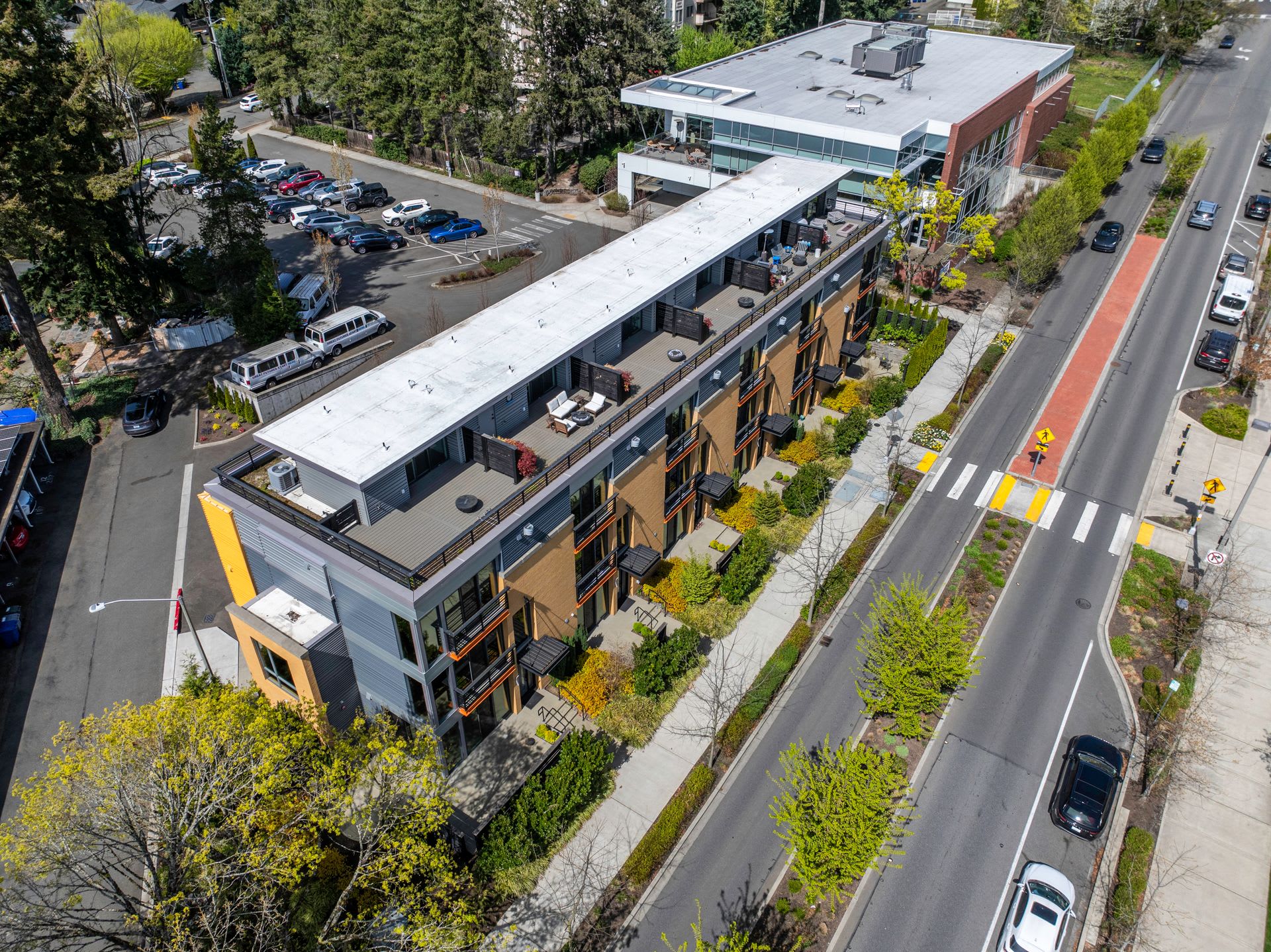 Park Central Townhomes 4 Stories 3 Bedrooms 31 2 Bathrooms 2 Car Garage And A Rooftop Deck With A View – photo 4