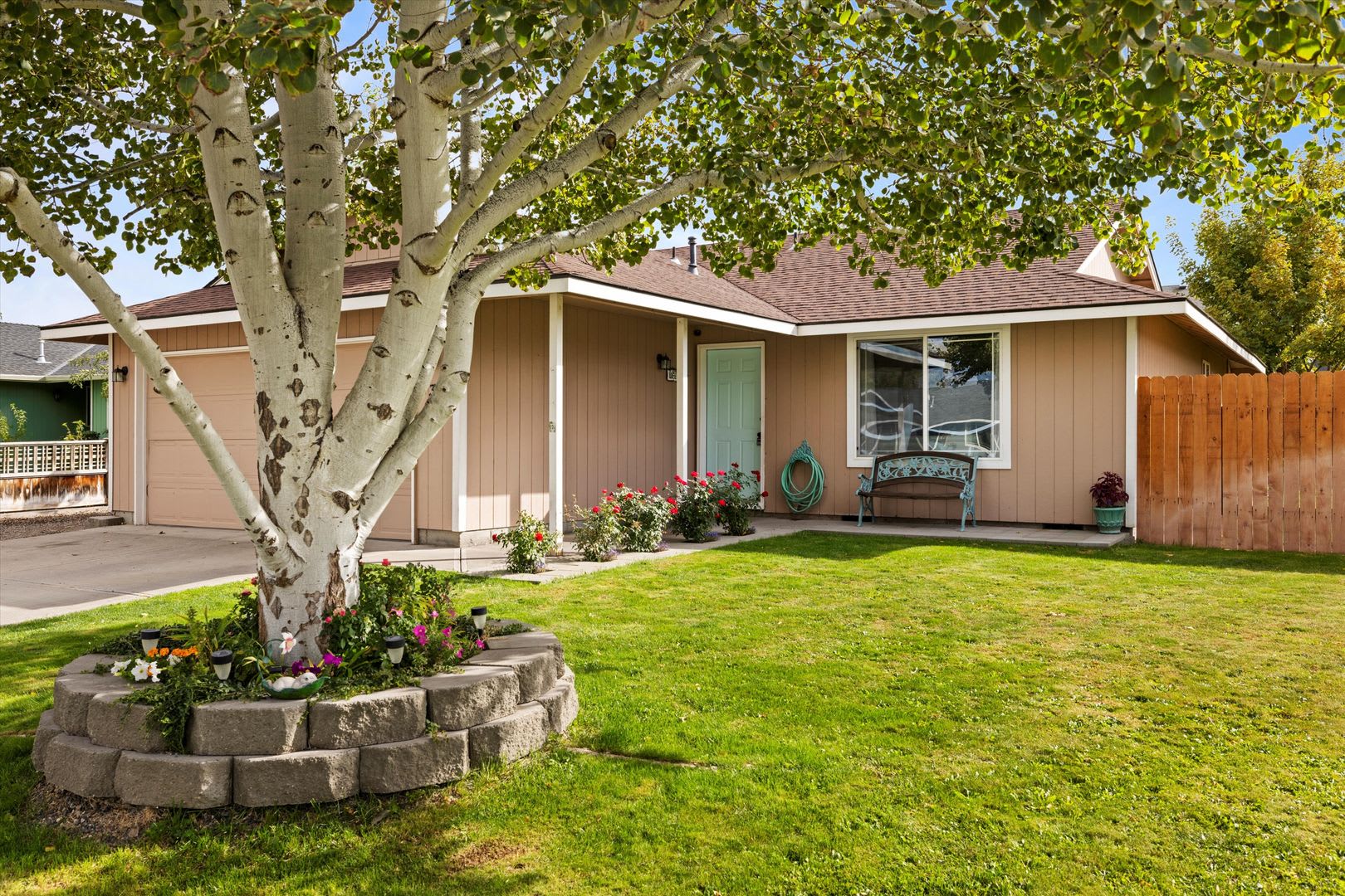 AVAILABLE SEPTEMBER!!!! Beautiful 3bed/2bath house in Pasco, Washington. – photo 3