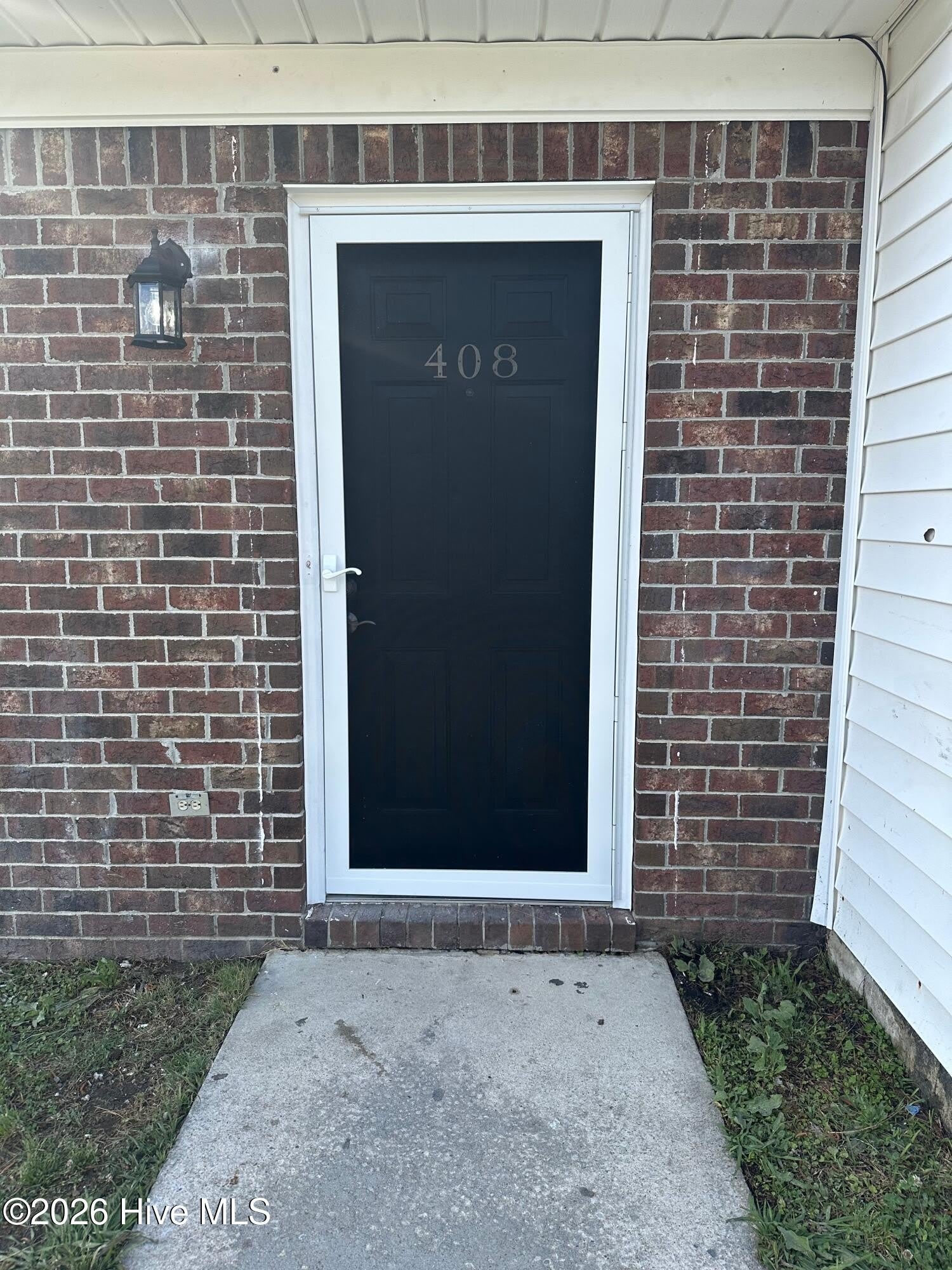 408 Myrtlewood Circle – photo 2