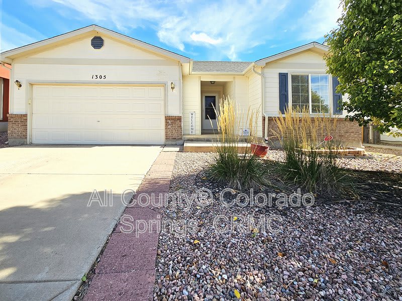 1305 Lords Hill Drive – photo 1