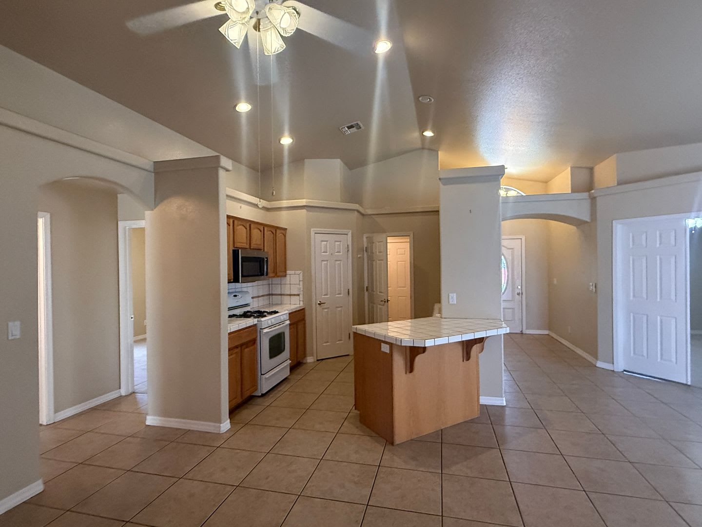 3 Bedroom 2 Bathroom Home – photo 3