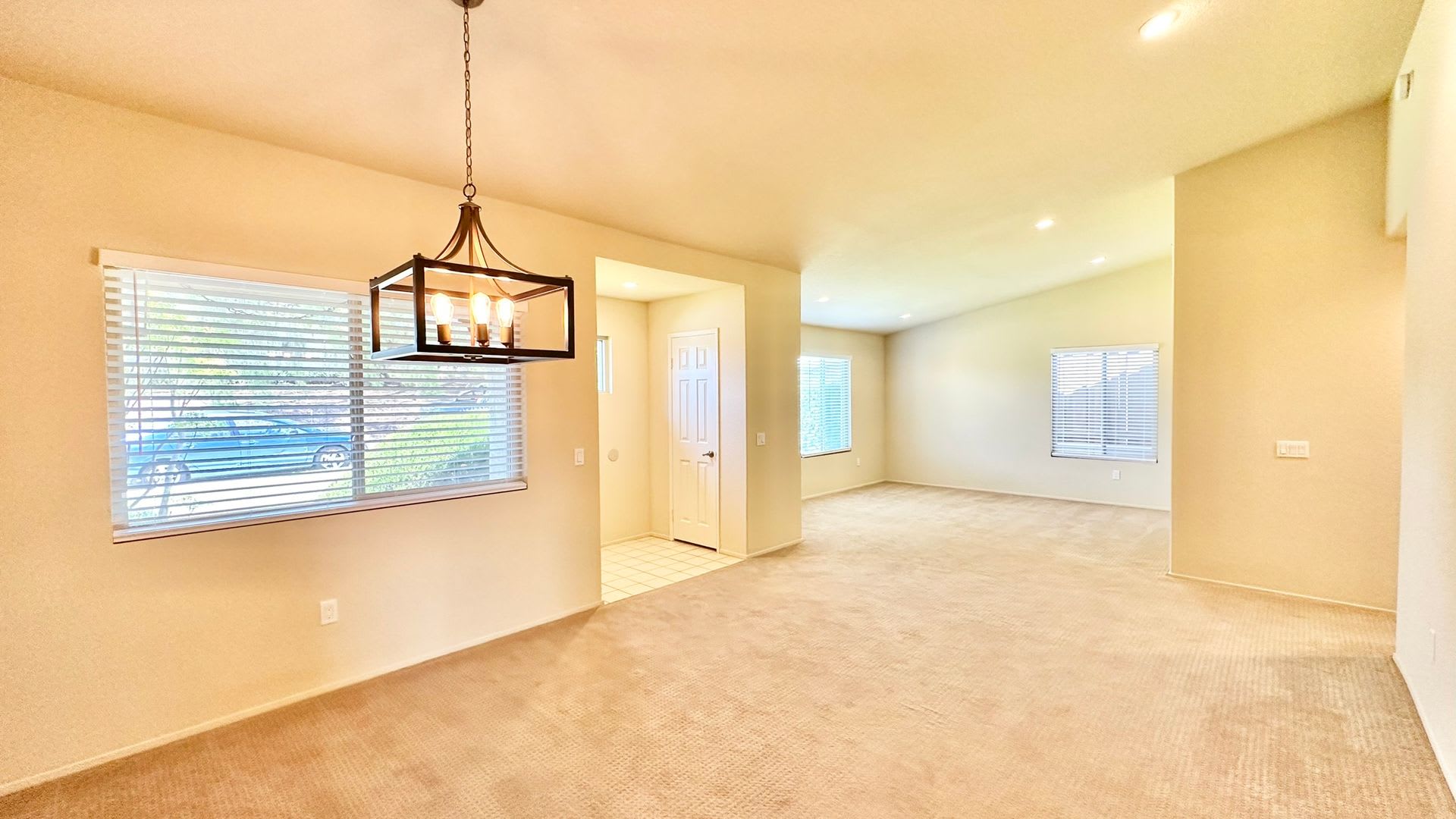 Lovely Single Story Home In Quiet Neighborhood Of Fallbrook Minutes To Everything – photo 4