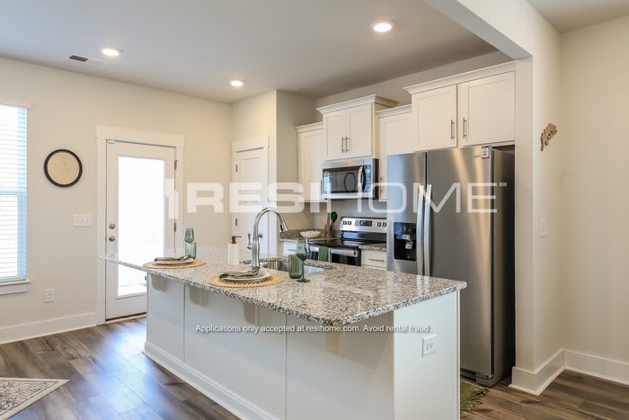 142 Brooklet Trail – photo 4