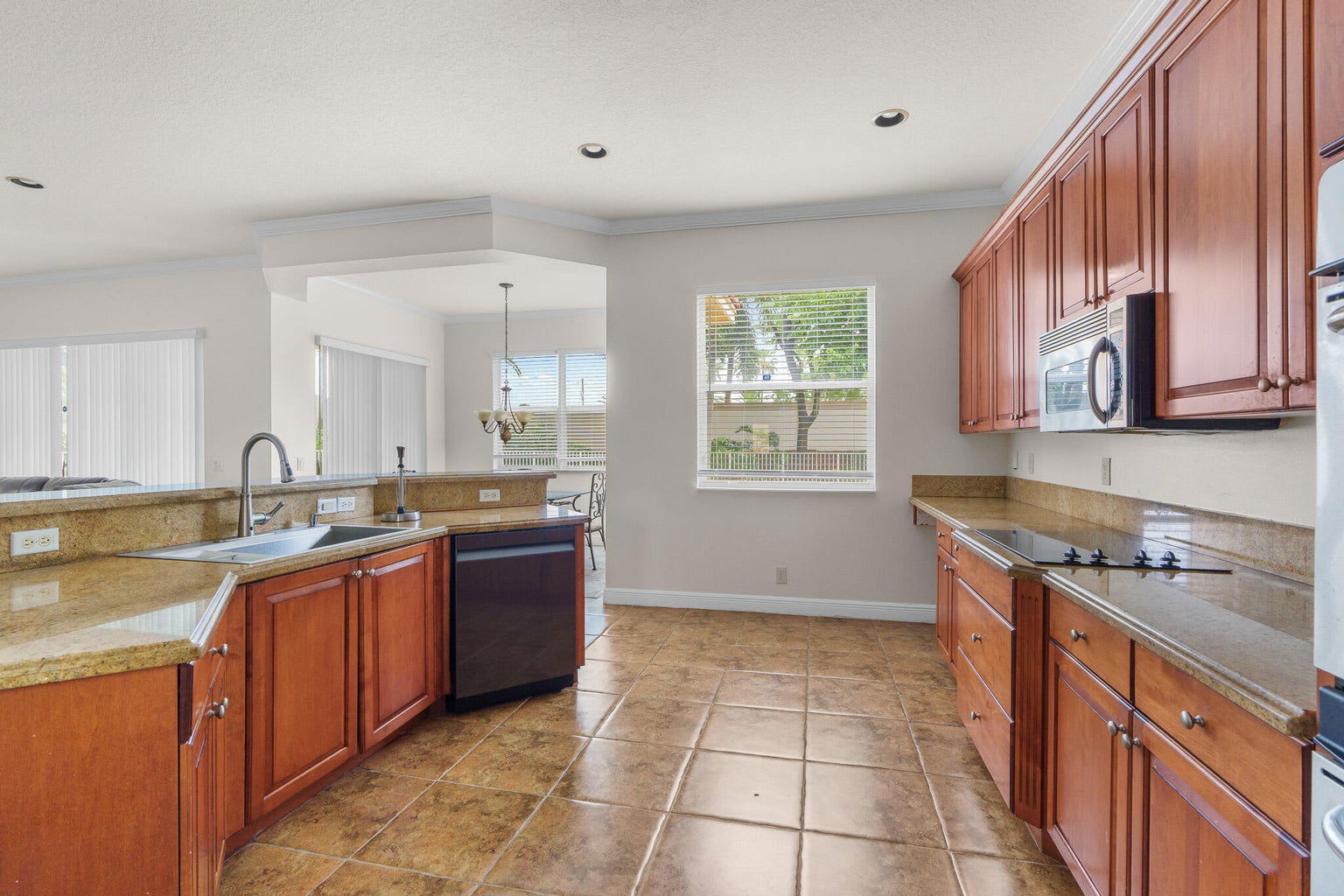 7135 Lake Worth Road – photo 2