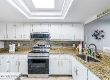 8500 Ridgewood Avenue – photo 2