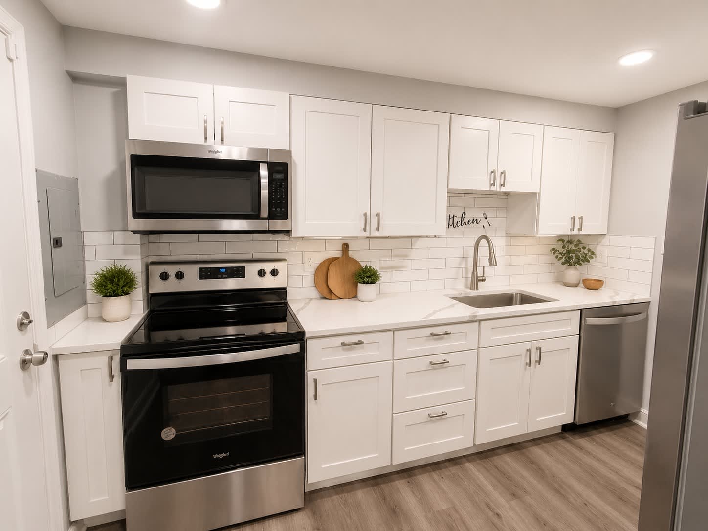 7702 Burnside Rd – photo 4