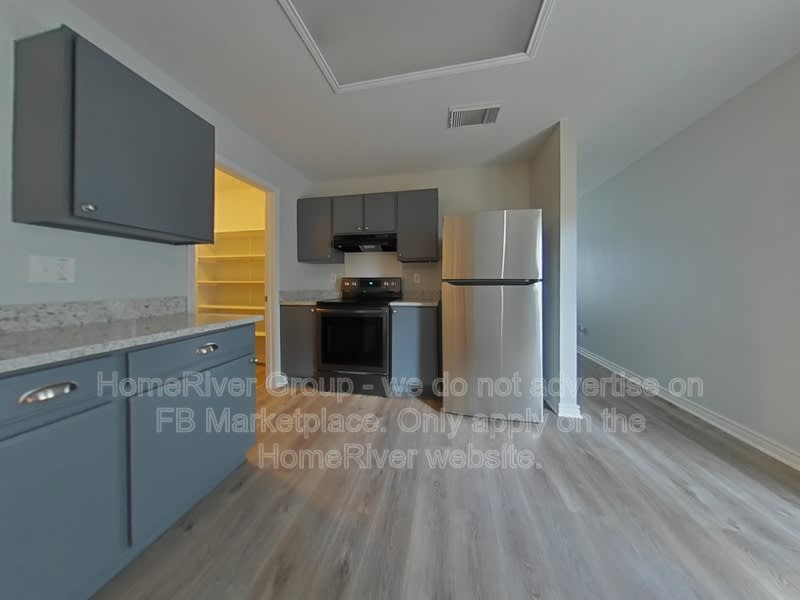 9871 Menard Cir – photo 4