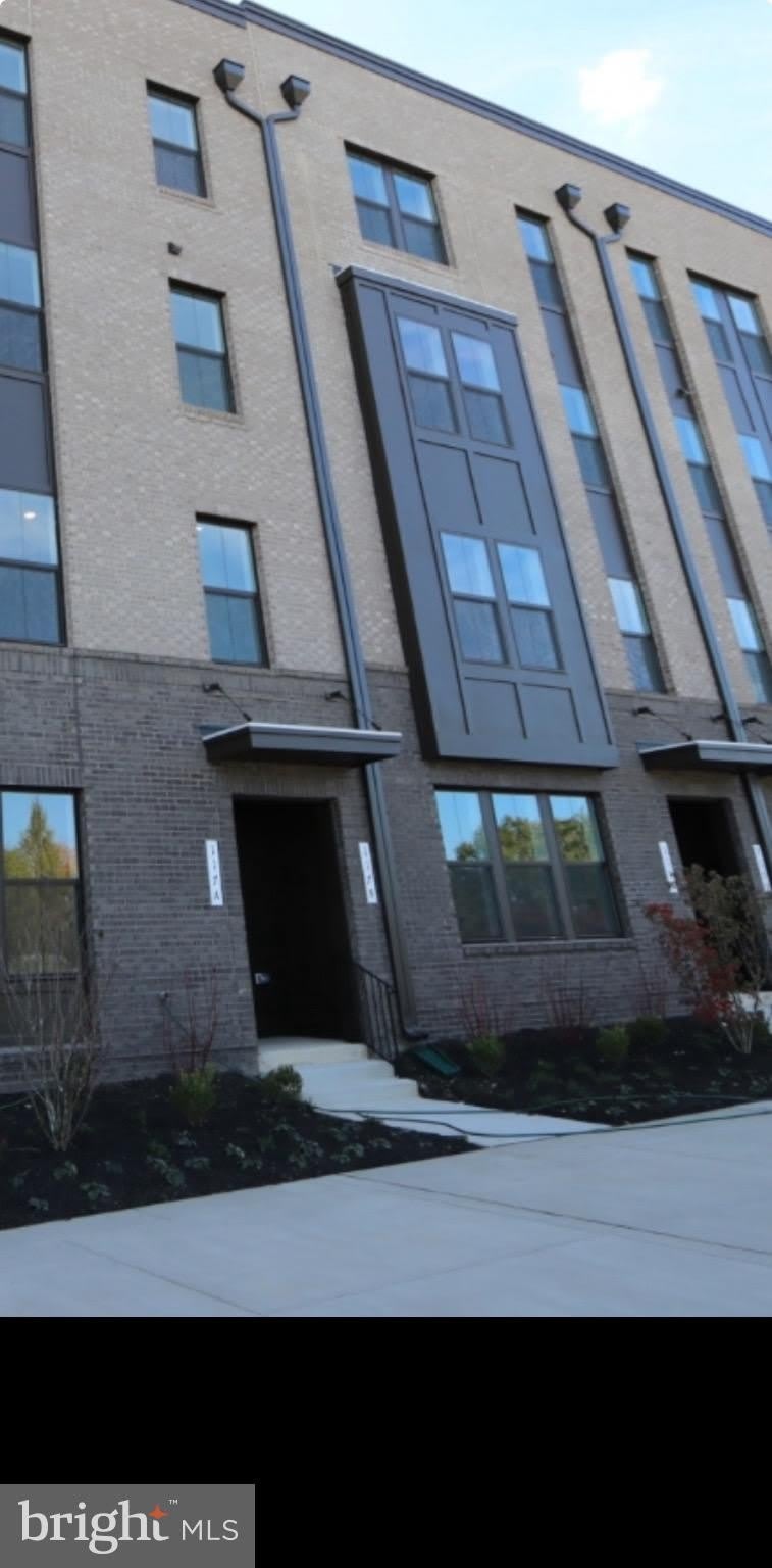 117 E CROMWELL Street – photo 2
