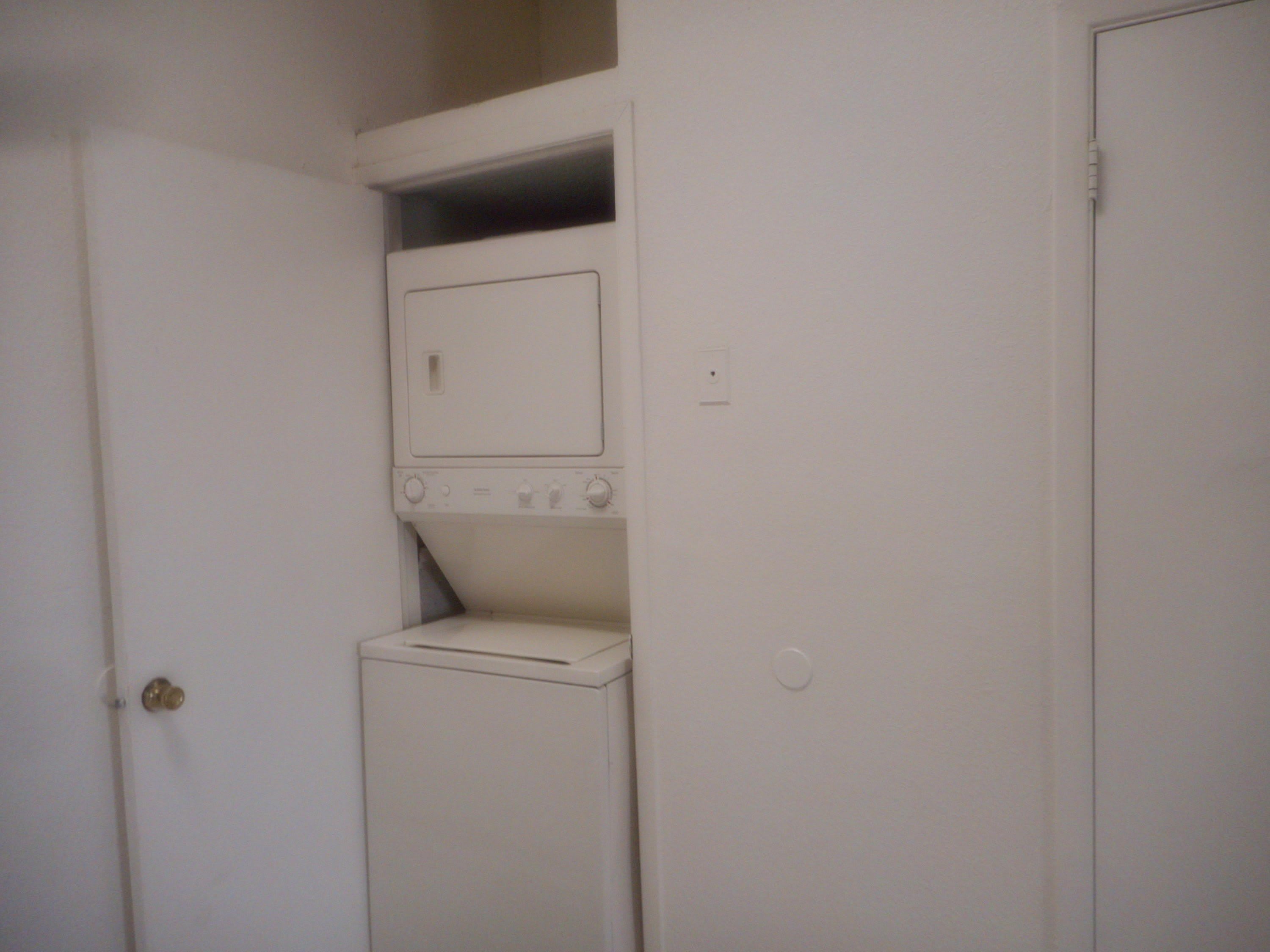 618 White Cliffs Drive – photo 4