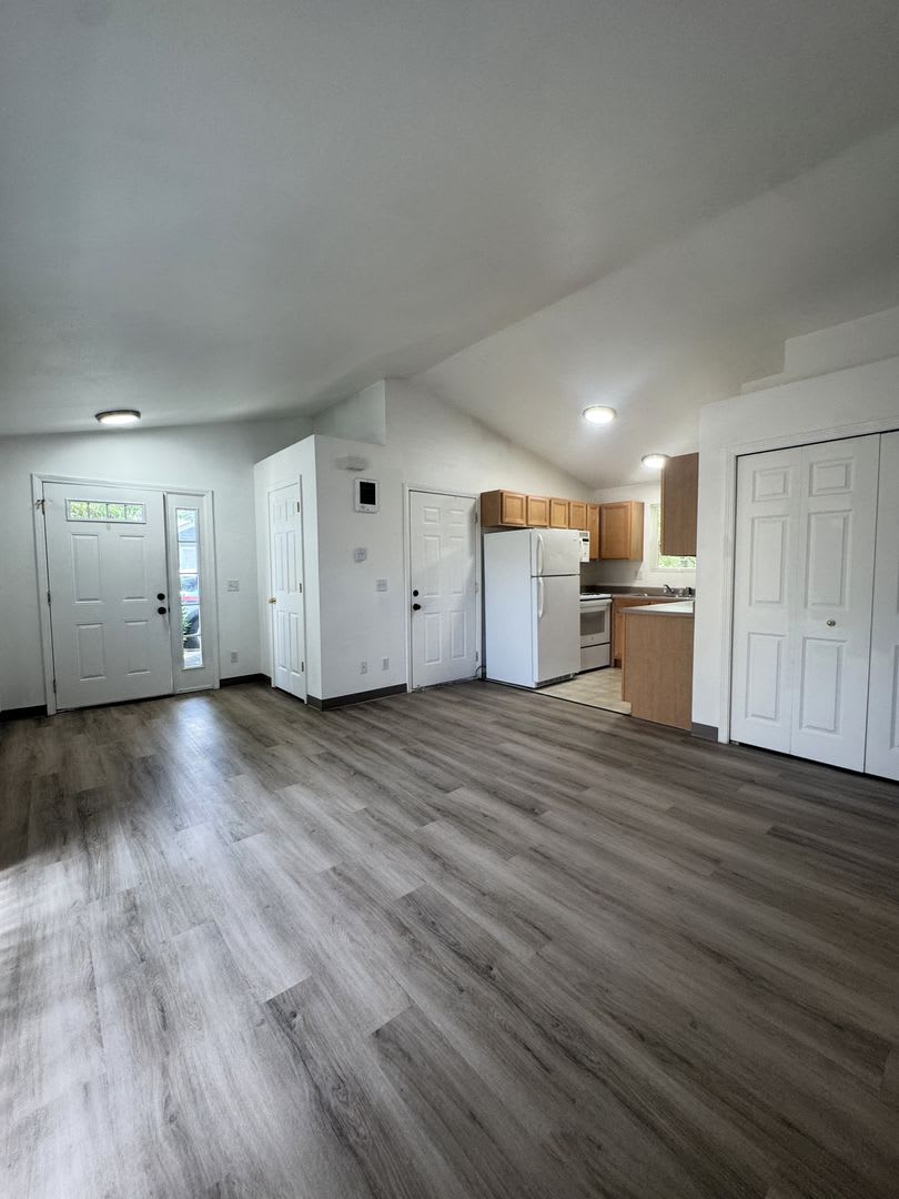 [COX] 2 Bed 1 Bath ~ West Eugene ~ – photo 5