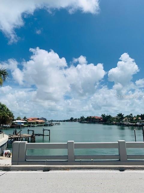 2109 Bayshore Dr – photo 3