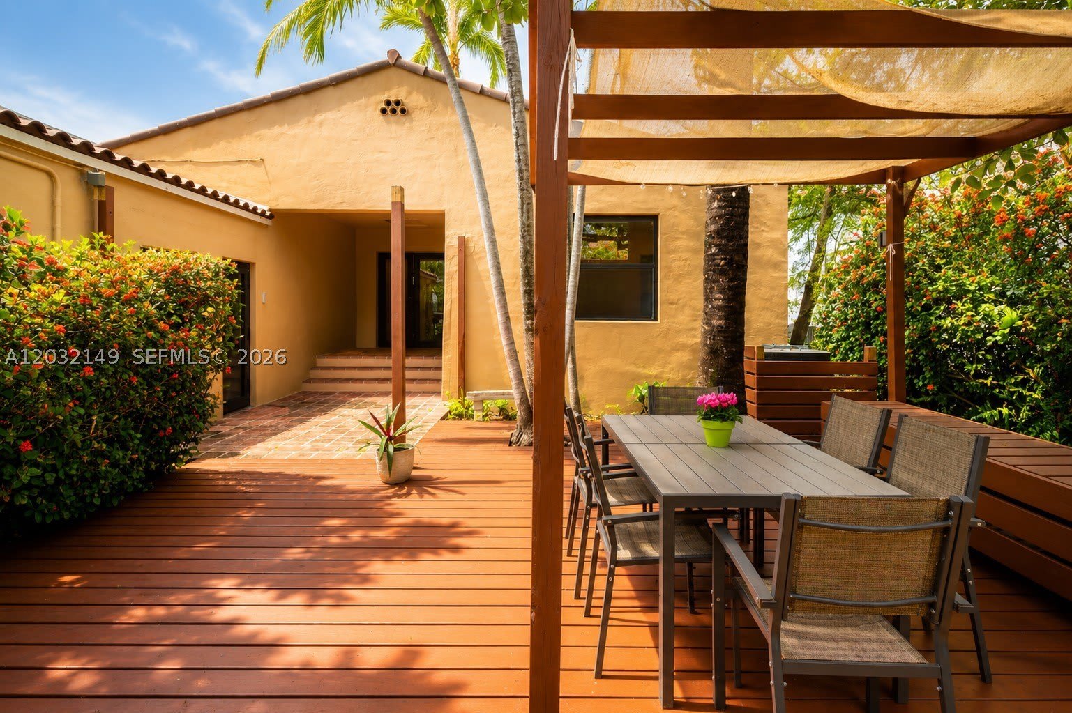 4230 Royal Palm Ave – photo 2