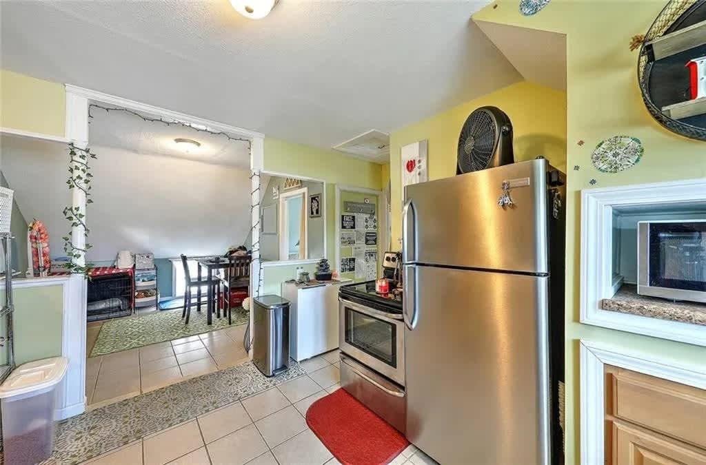 8 Sanford Ave – photo 2
