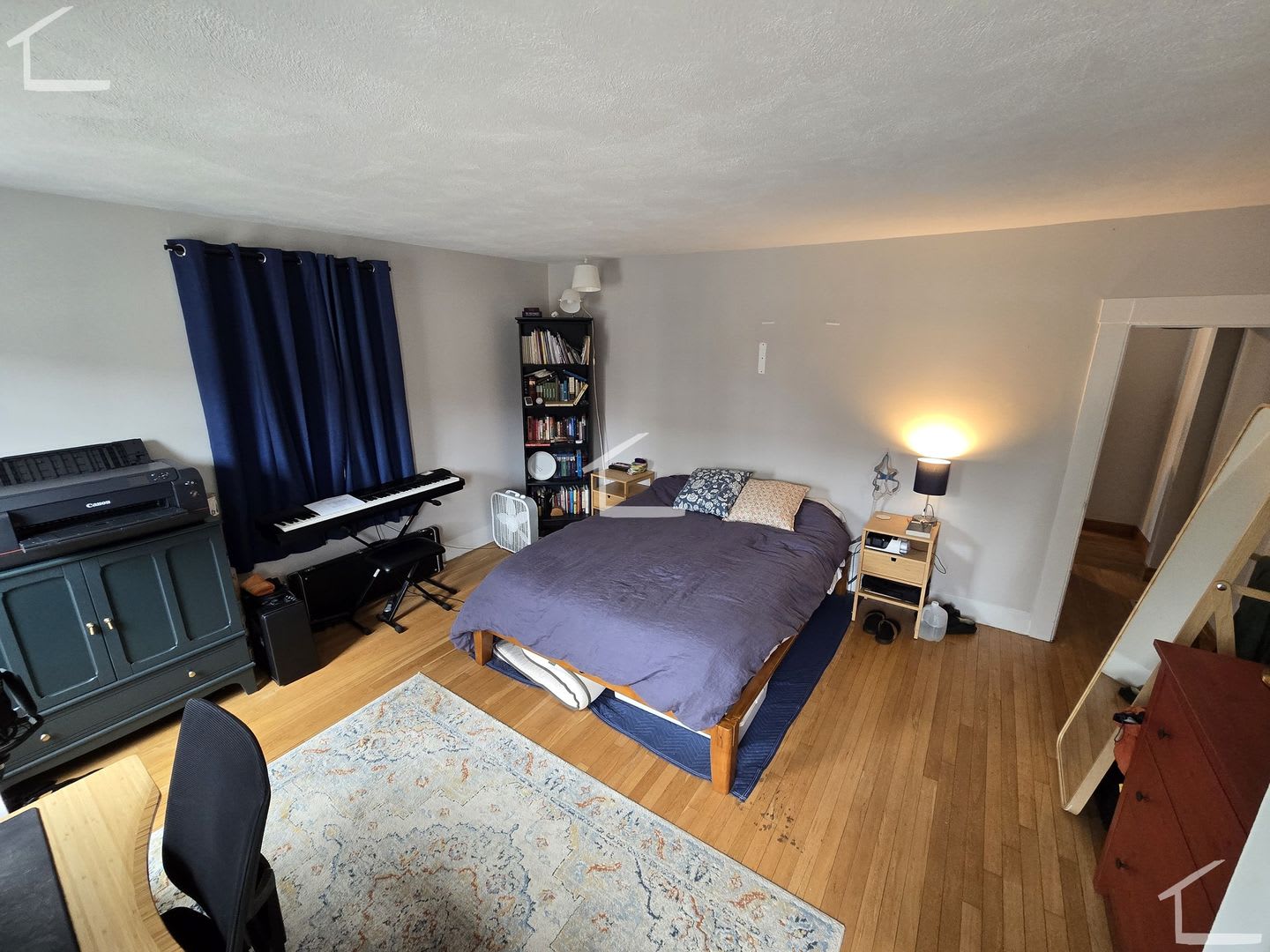Nicely located 1 bed in Watertown available now! – photo 4