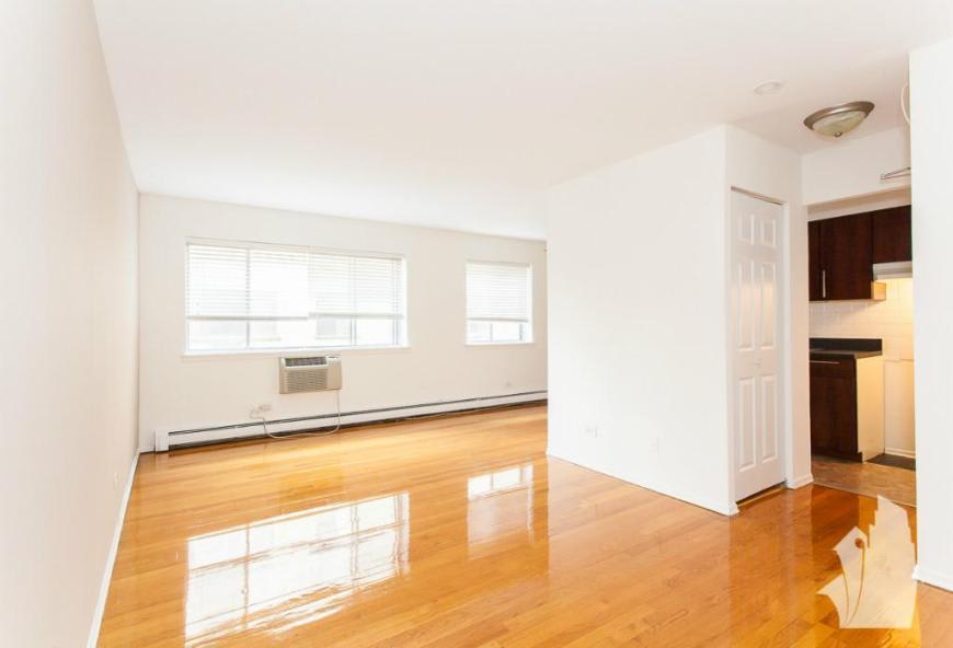 515 West Barry Ave – photo 1