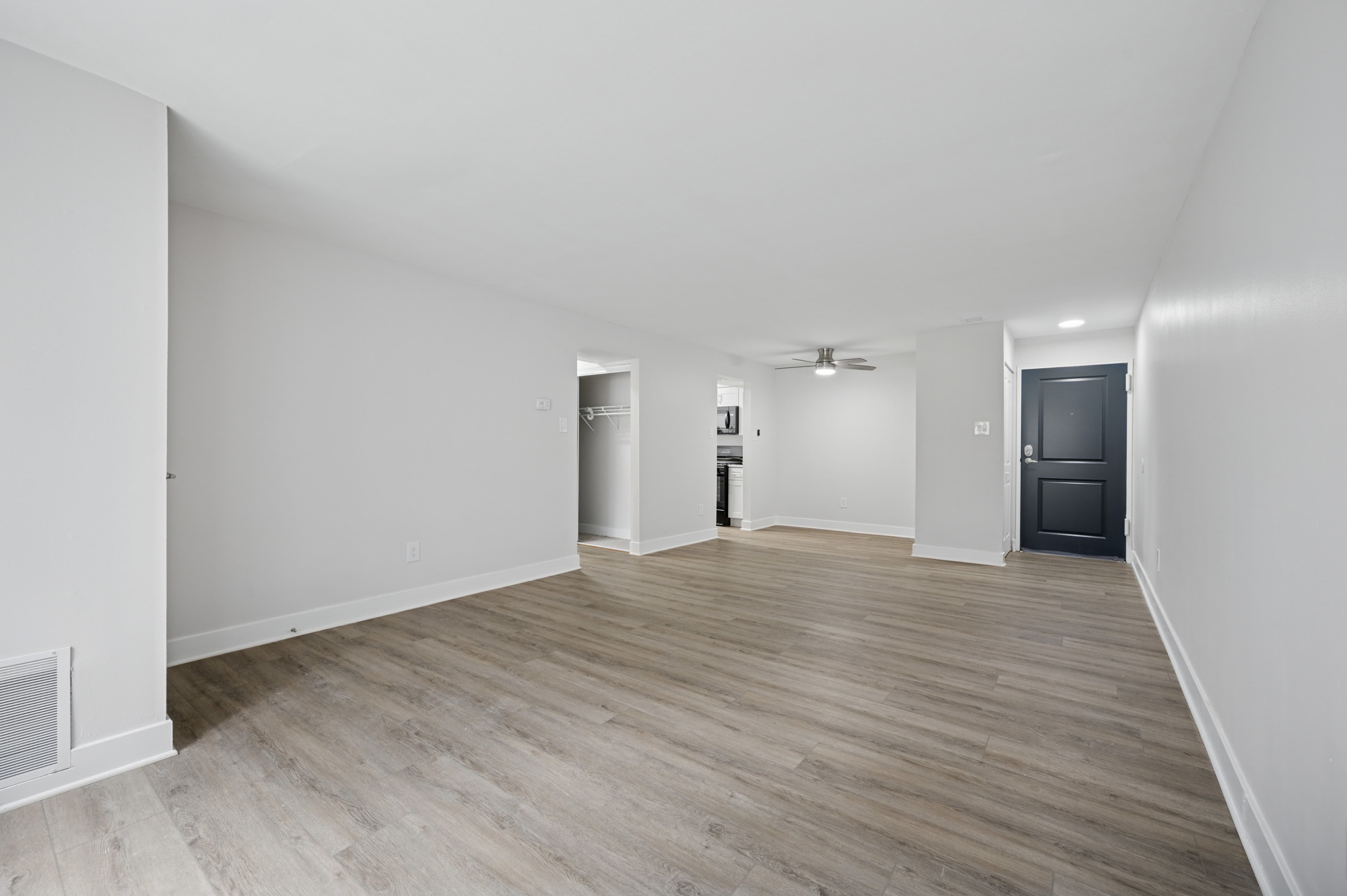 7400 Roosevelt – photo 2