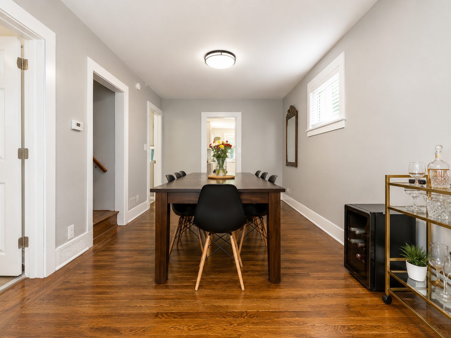 Charming 4BR Bungalow with Finished Basement & Fenced Yard – photo 2