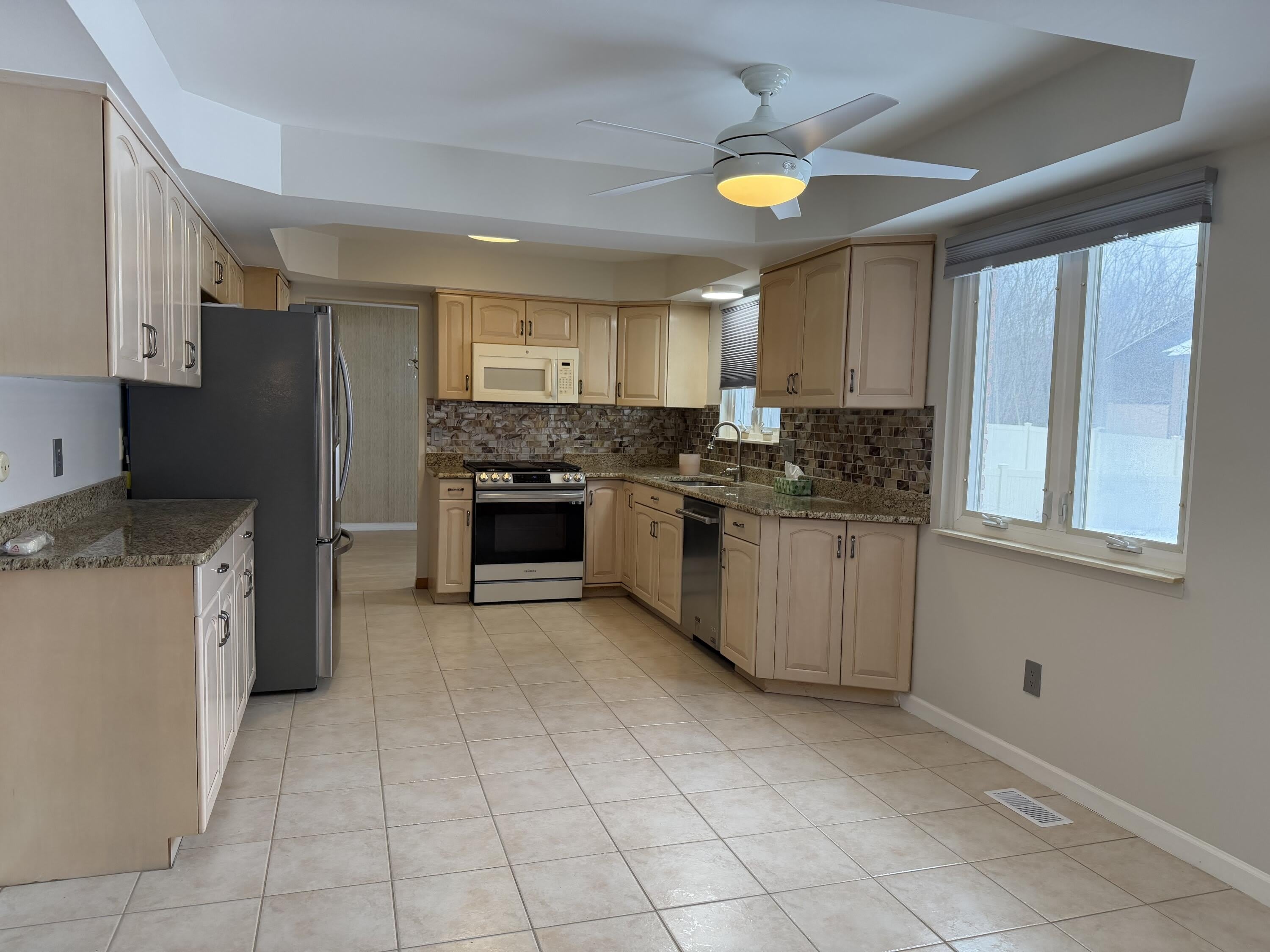 3550 Kings Point Drive – photo 5