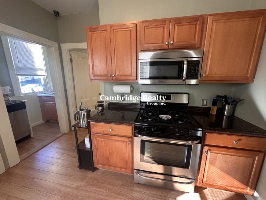 374 Highland Ave. – photo 2