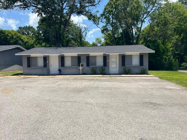 411 Johnson St – photo 2