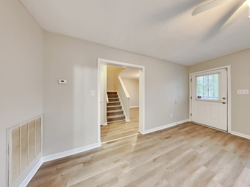 729 Cooper St SW – photo 2