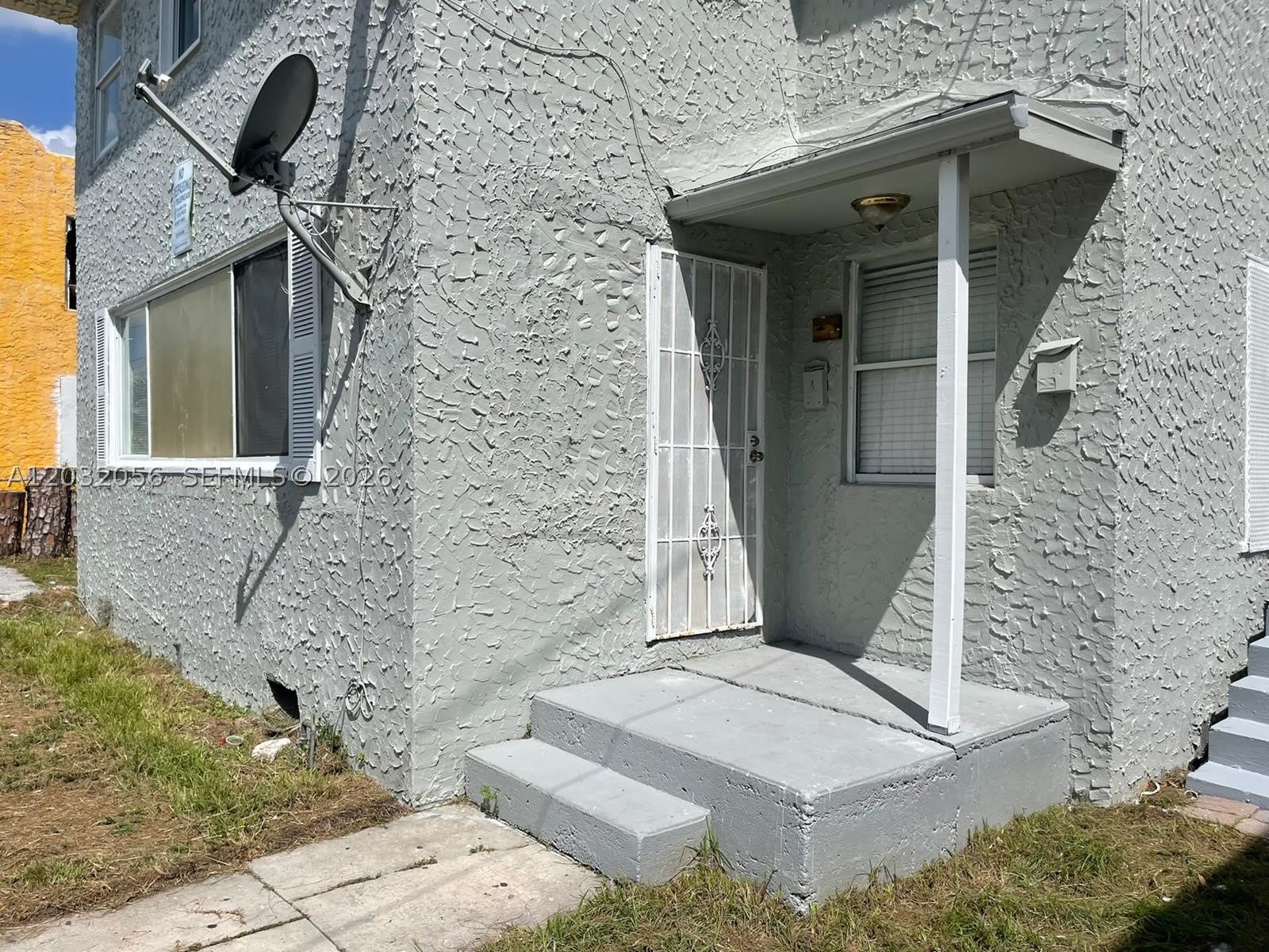 817 4Th St – photo 2