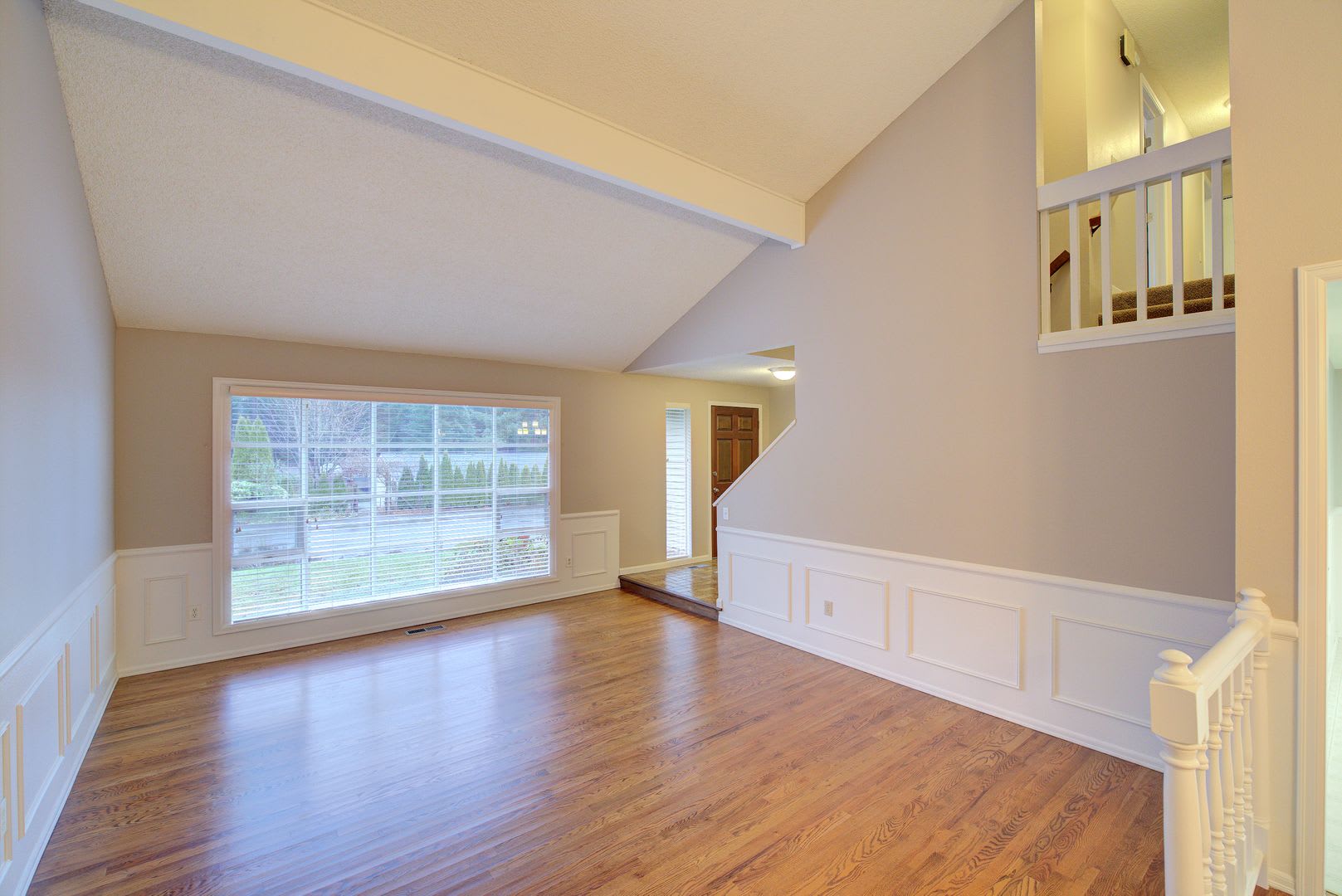 4Bd/2.5Ba Redmond Home – photo 5